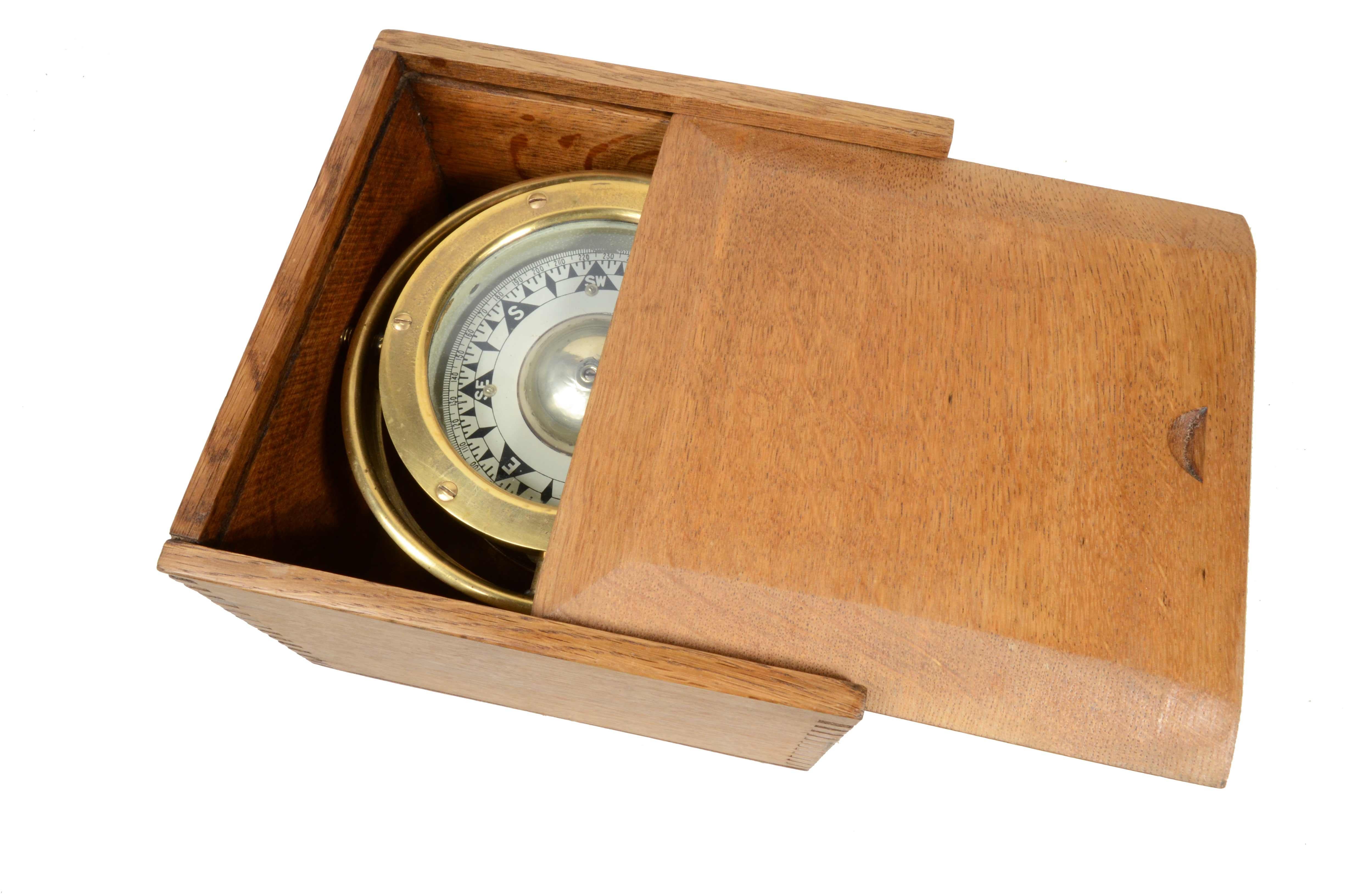 1900s Antique Magnetic Nautical Brass Liquid Sestrel Compass in Original Box 5