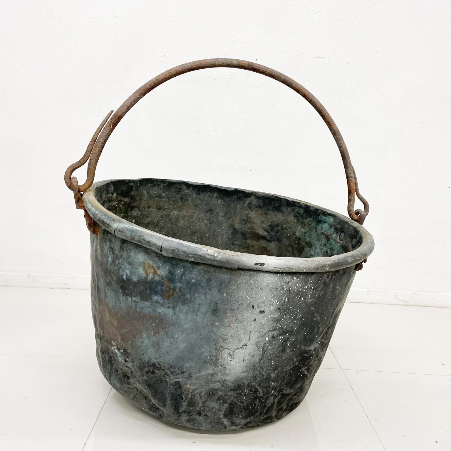 American 1900s Antique Old Copper Big Bucket Patinated Tub Forged Iron Handle
