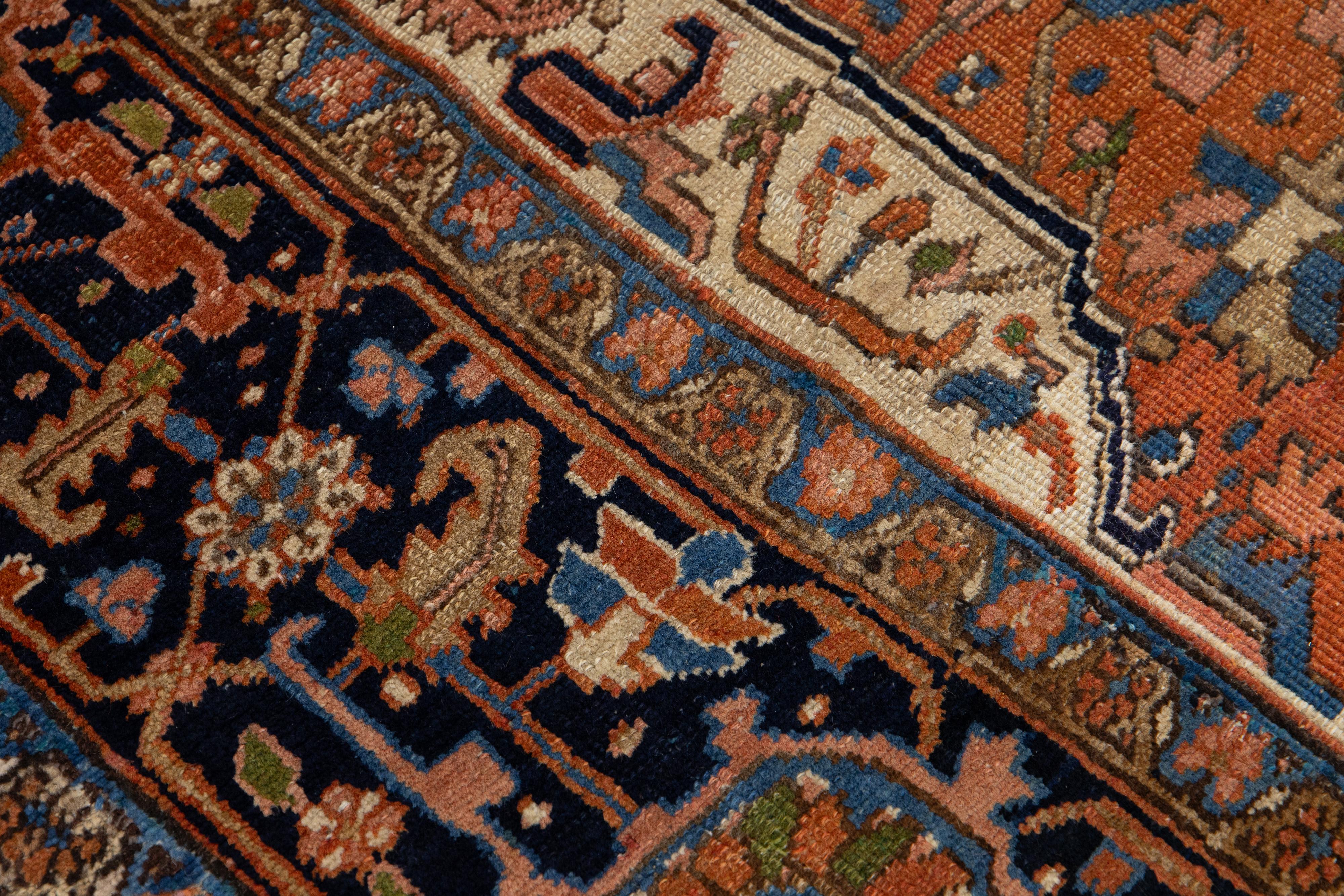 1900s Antiker Persischer Heriz Wollteppich Handgemacht In Rost Mit Medaillon Design im Zustand „Gut“ im Angebot in Norwalk, CT