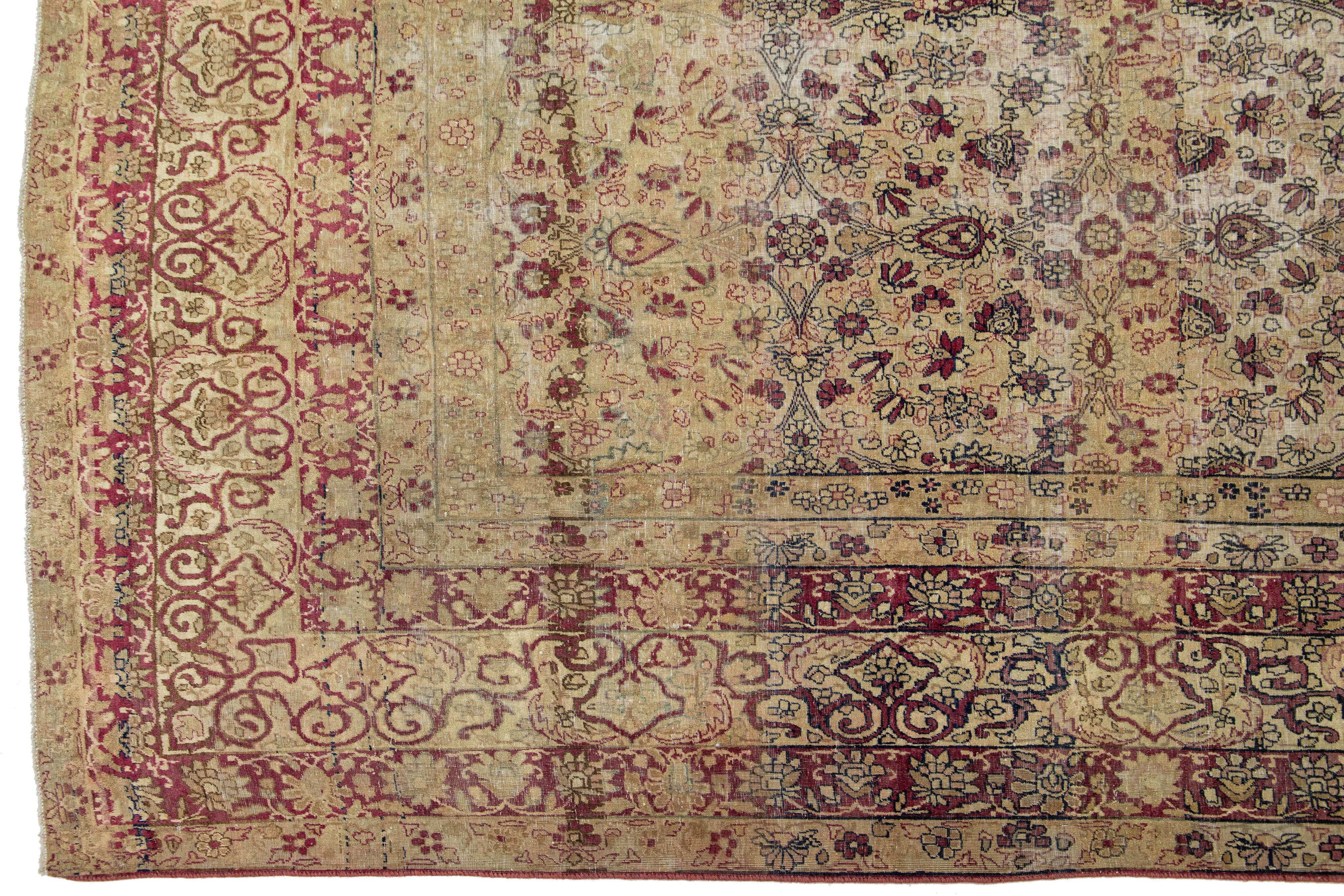1900er Jahre Antiker Persischer Kerman Tan Wollteppich Handgefertigt mit Allover-Motiv (Wolle) im Angebot