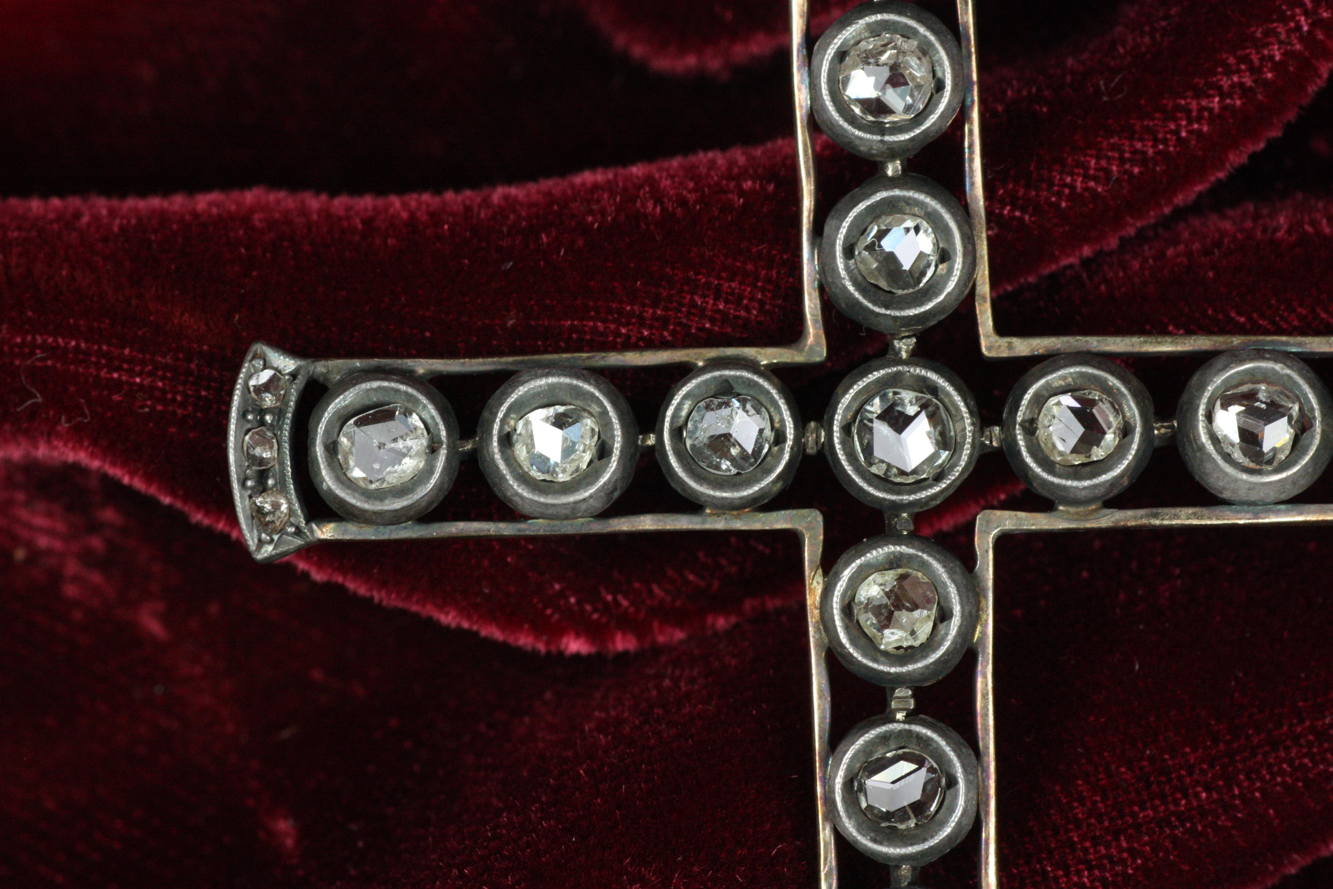 1900s Antike Rose Cut Diamond Cross Anhänger im Zustand „Gut“ im Angebot in Santa Monica, CA