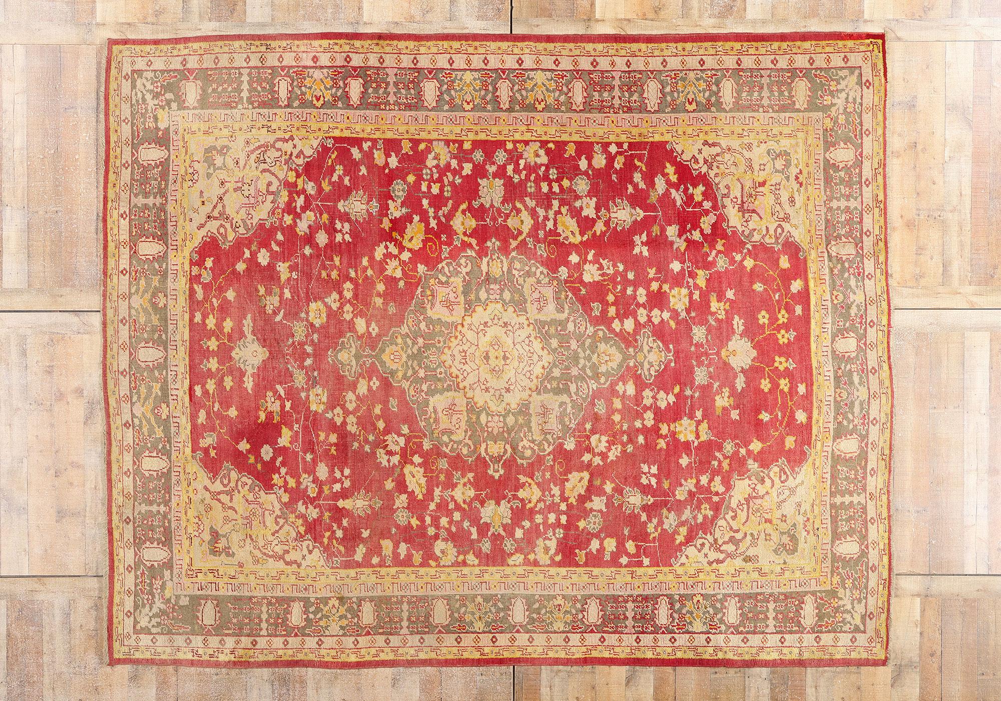 1900's Antique Turkish Oushak Carpet with Modern Style For Sale 4