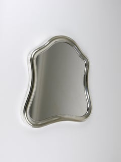 1900 Antique Viennese Scalloped Silver Wall Mirror, Autriche, ca. 1900