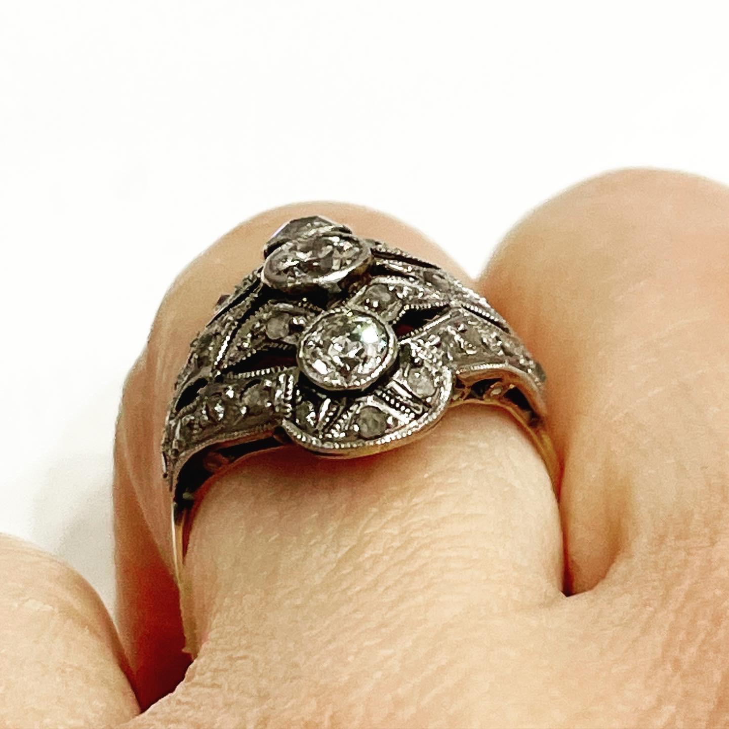 1900s Art Nouveau 3 Stones Yellow Gold Platinum Diamond Ring Antique Bridal Ring 5