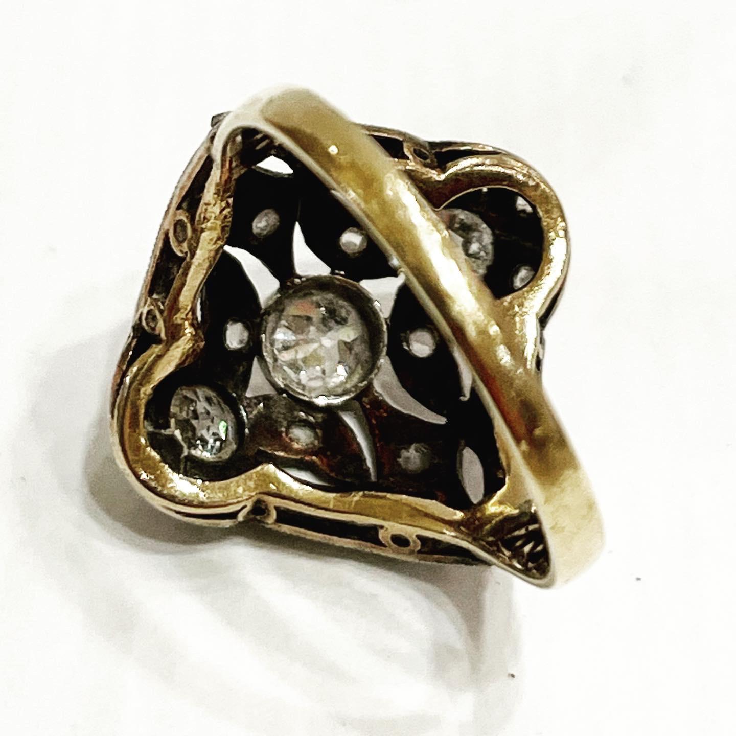 1900s Art Nouveau 3 Stones Yellow Gold Platinum Diamond Ring Antique Bridal Ring 1
