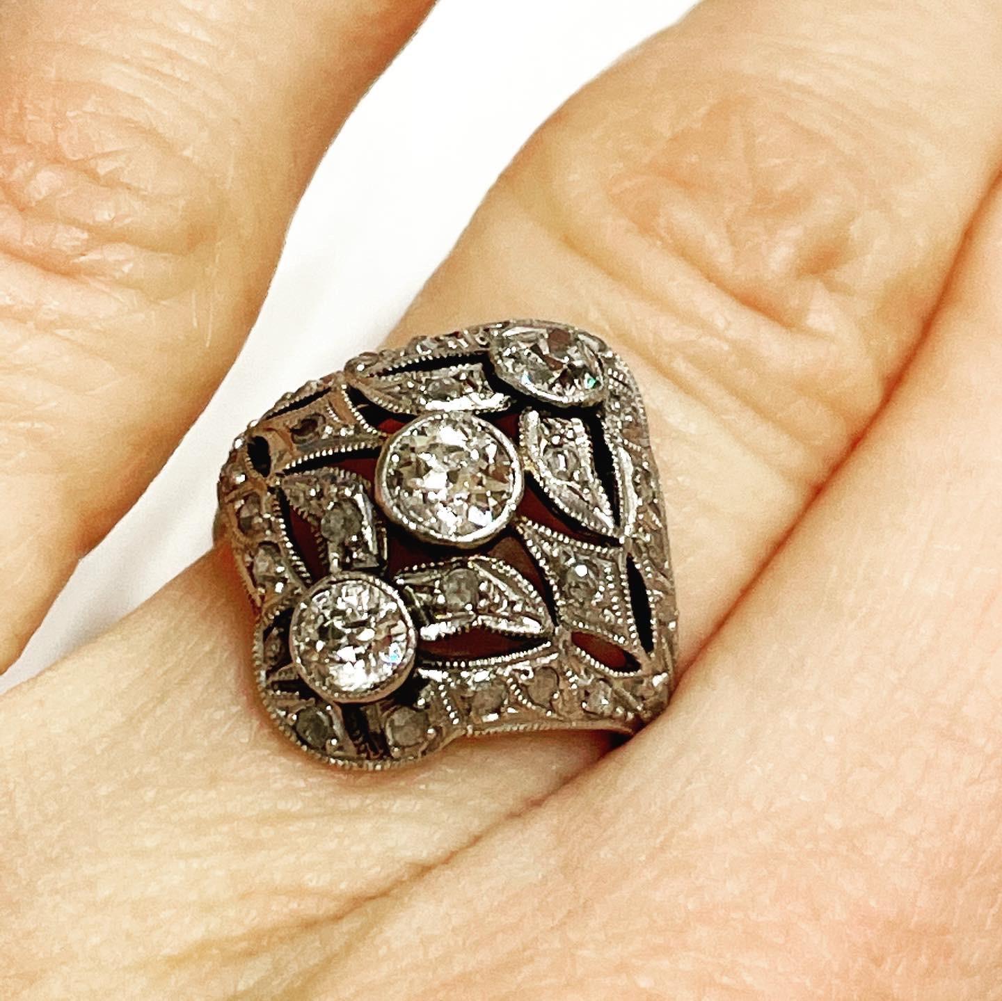 1900s Art Nouveau 3 Stones Yellow Gold Platinum Diamond Ring Antique Bridal Ring 4