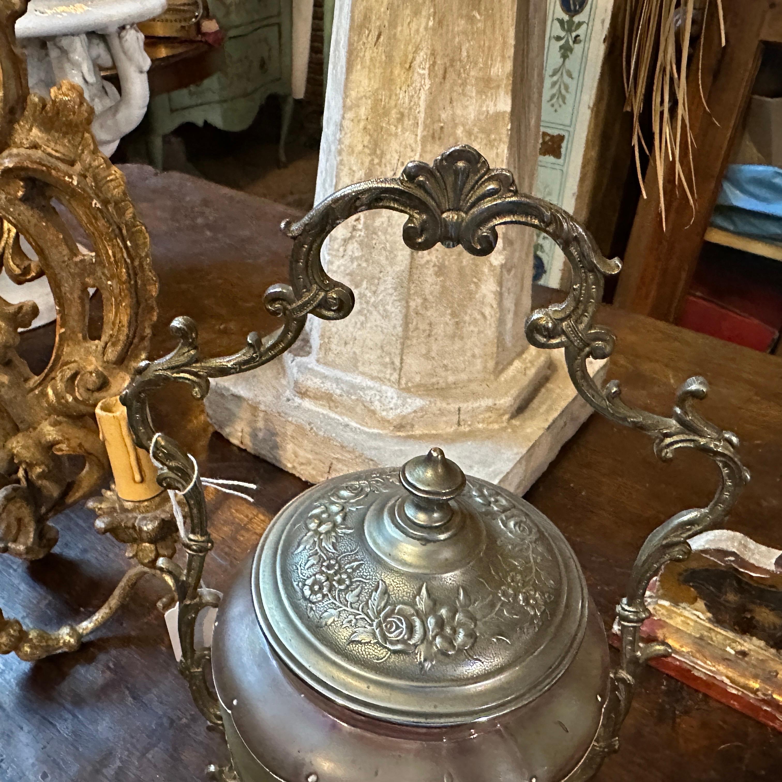 Caja de galletas francesa de metal y cristal Art Nouveau en venta 4