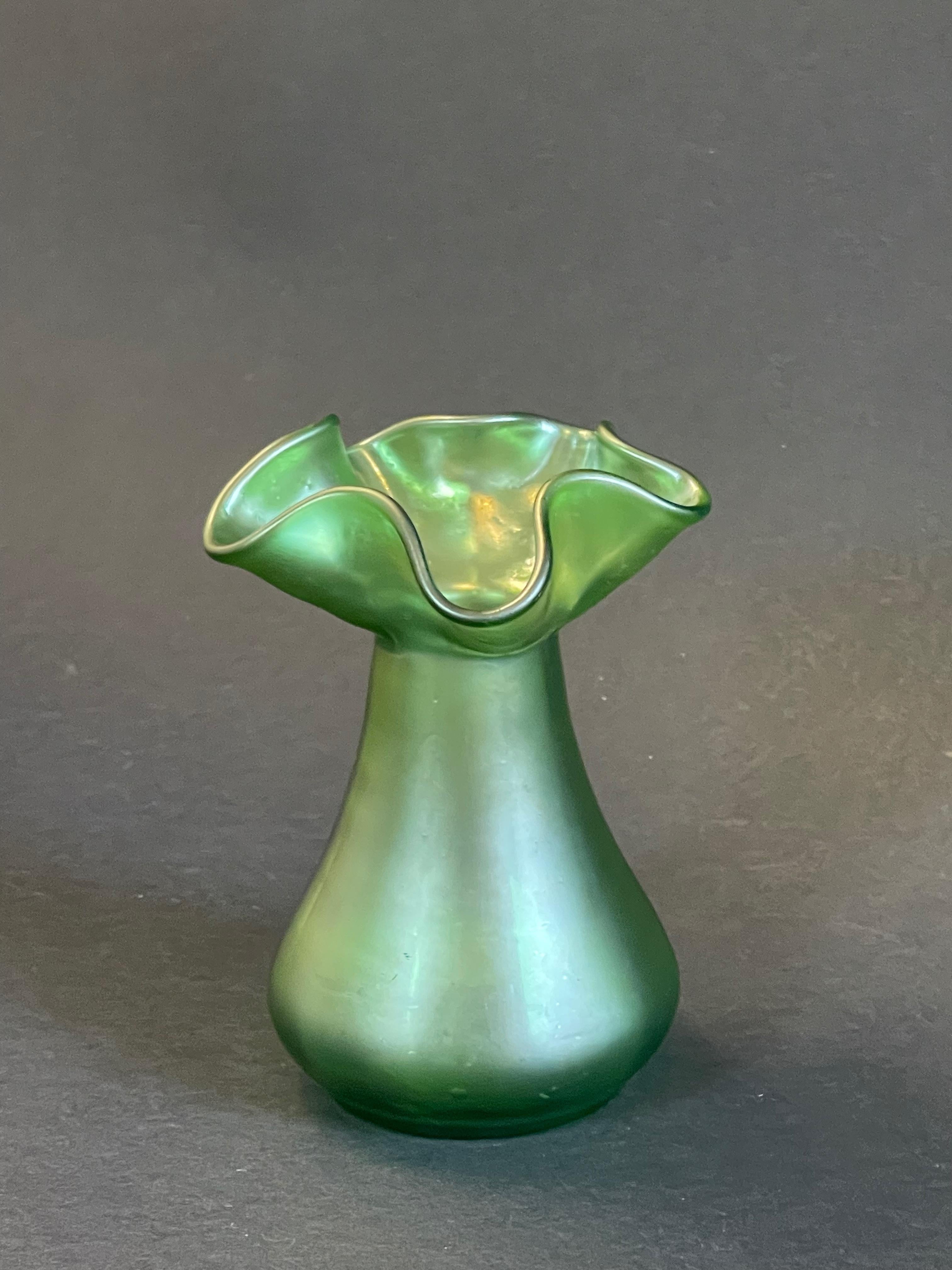 German 1900s Art Nouveau Mild Iridescent Green Sea Urchin Vase, Loetz Witwe For Sale