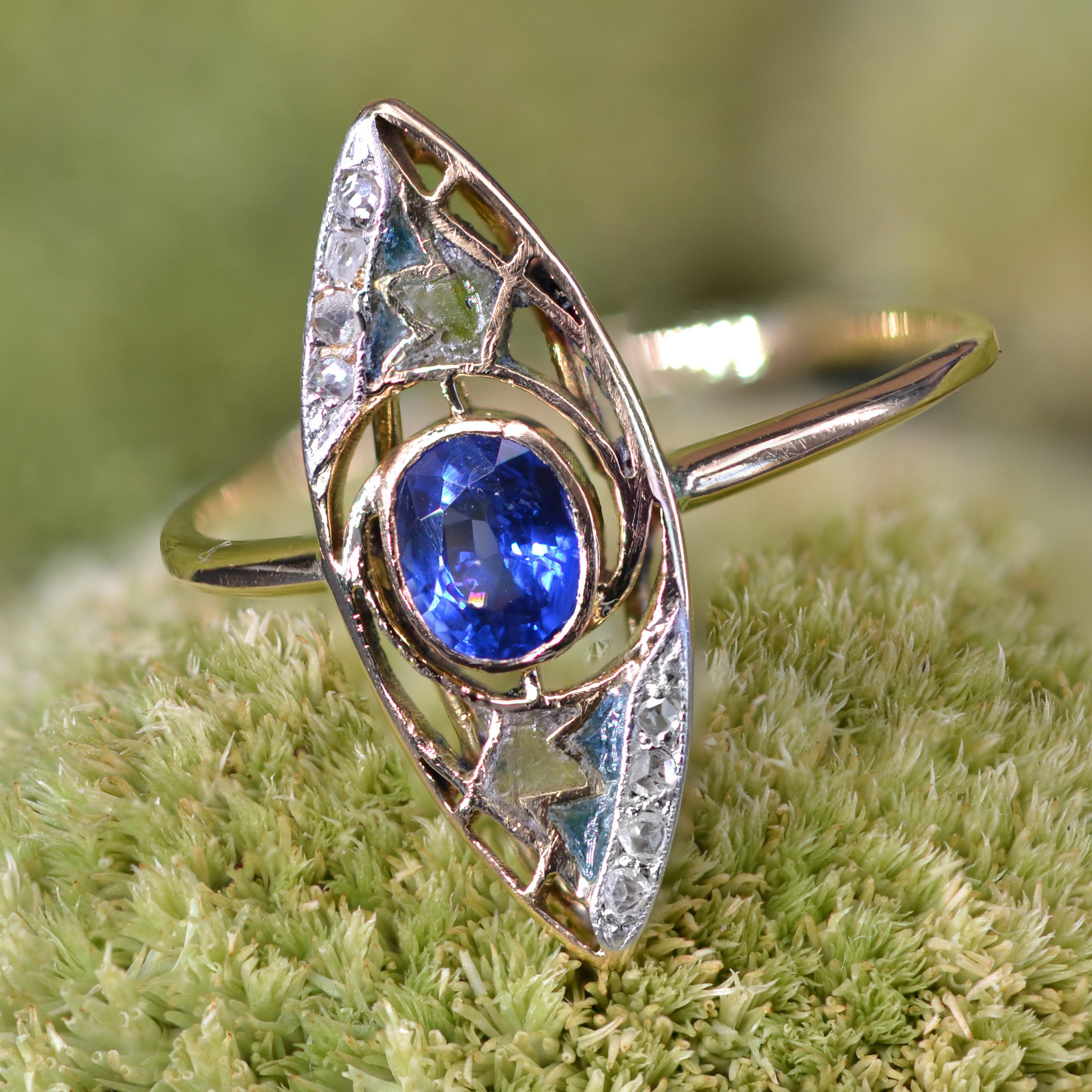 1900s Art Nouveau Sapphire Enamel 18 Karat Yellow Gold Ring In Fair Condition For Sale In Poitiers, FR