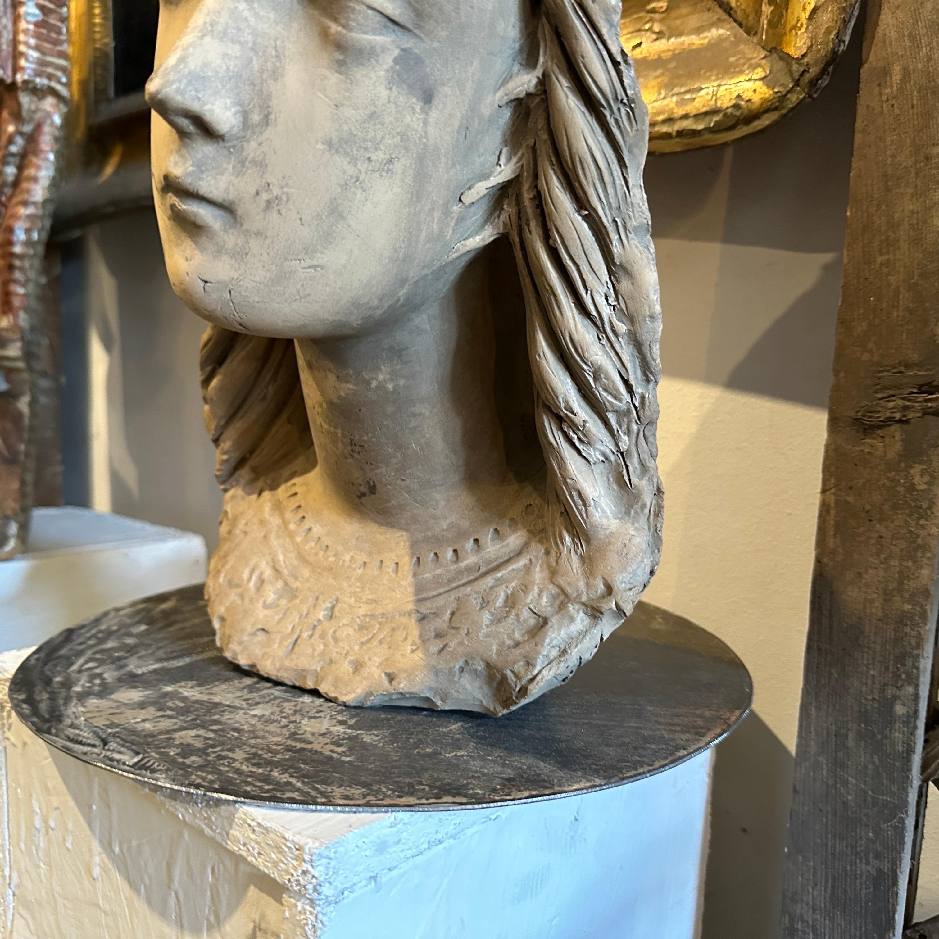 Jugendstil, Sizilianischer Terrakotta-Kopf einer jungen Frau, 1900er Jahre im Angebot 4