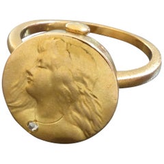 1900s Art Nouveau Woman's Head Diamond Gold Ring