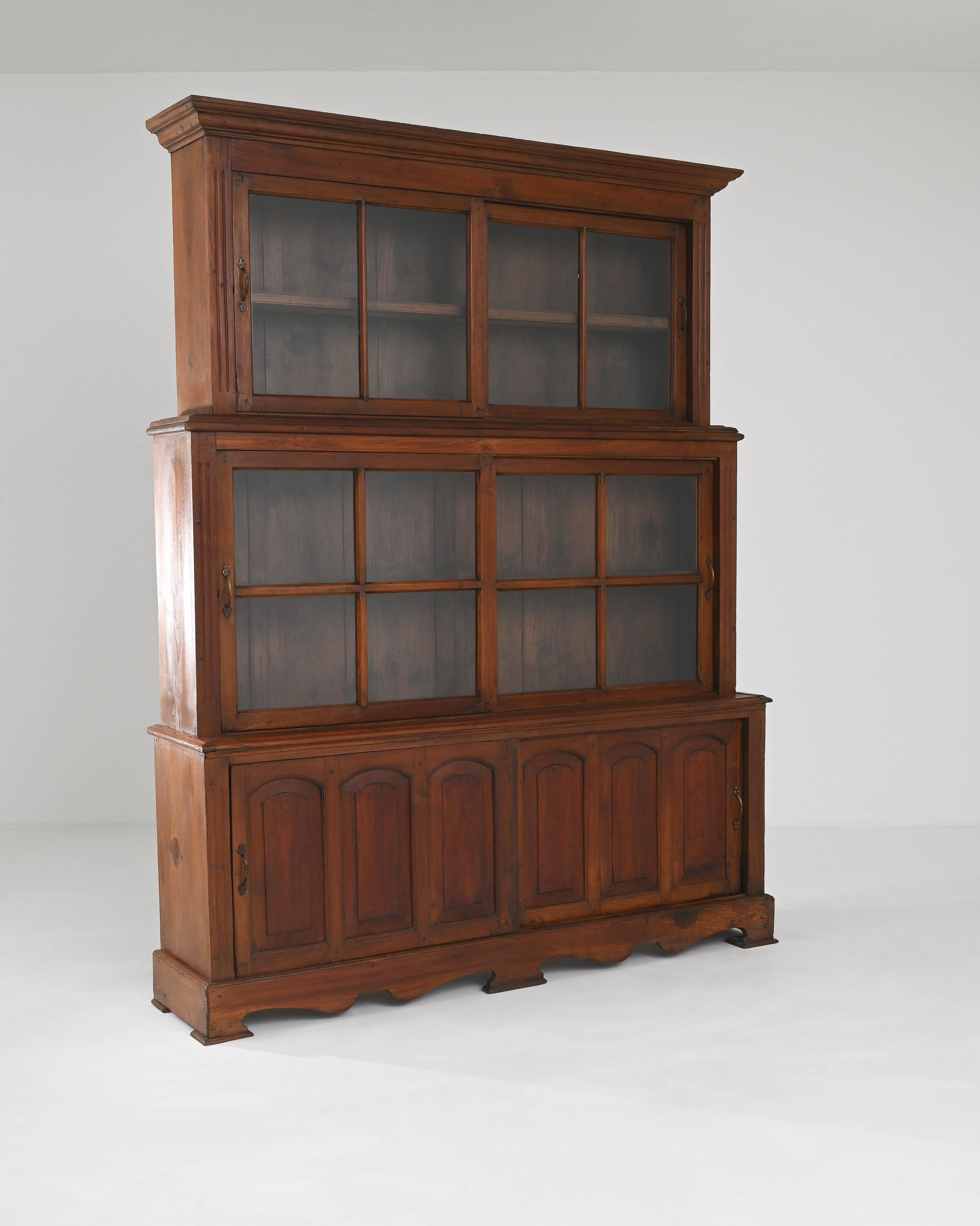 Early 20th Century 1900s Asian Wooden Vitrine For Sale