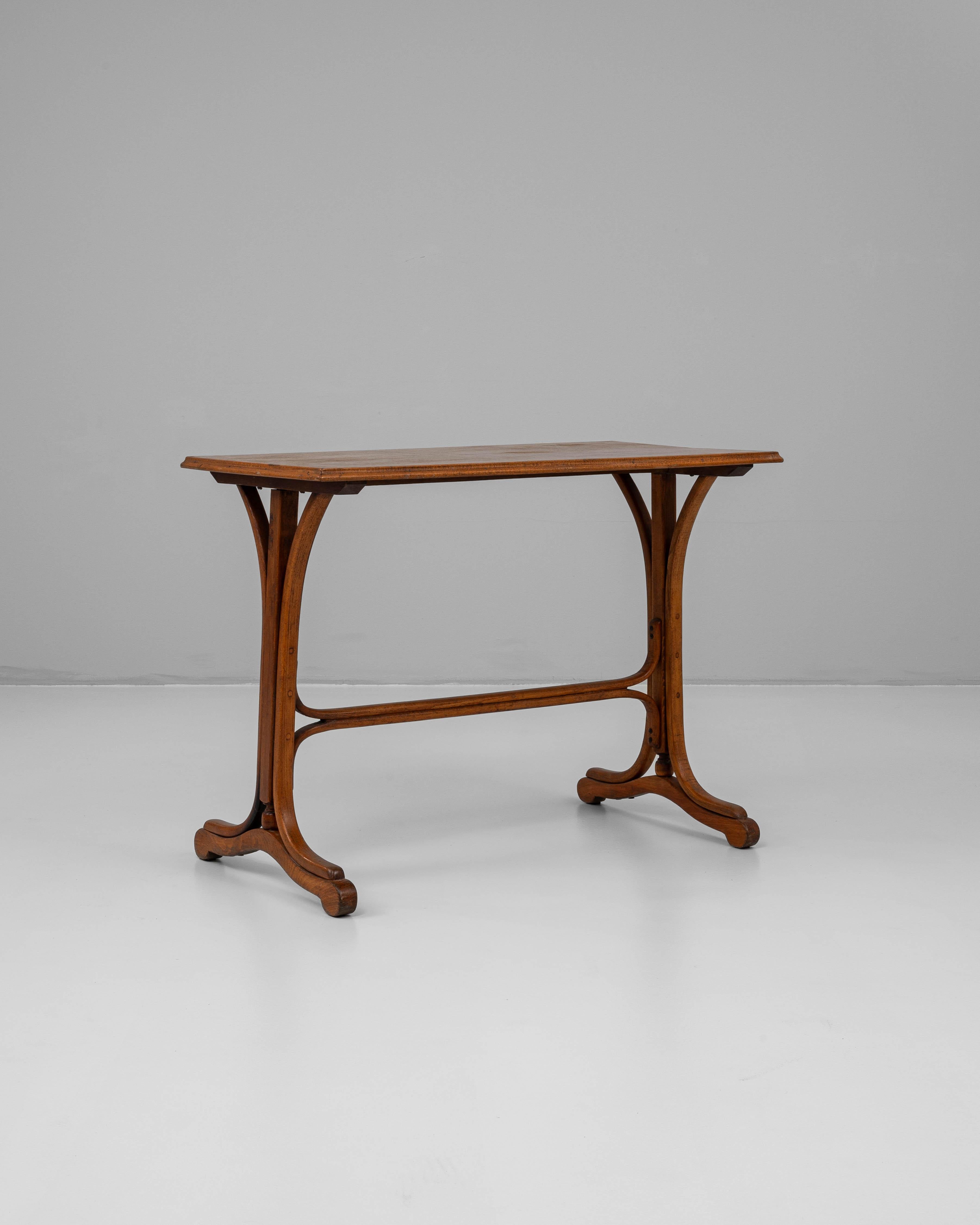 1900s Austrian Wooden Side Table For Sale 7