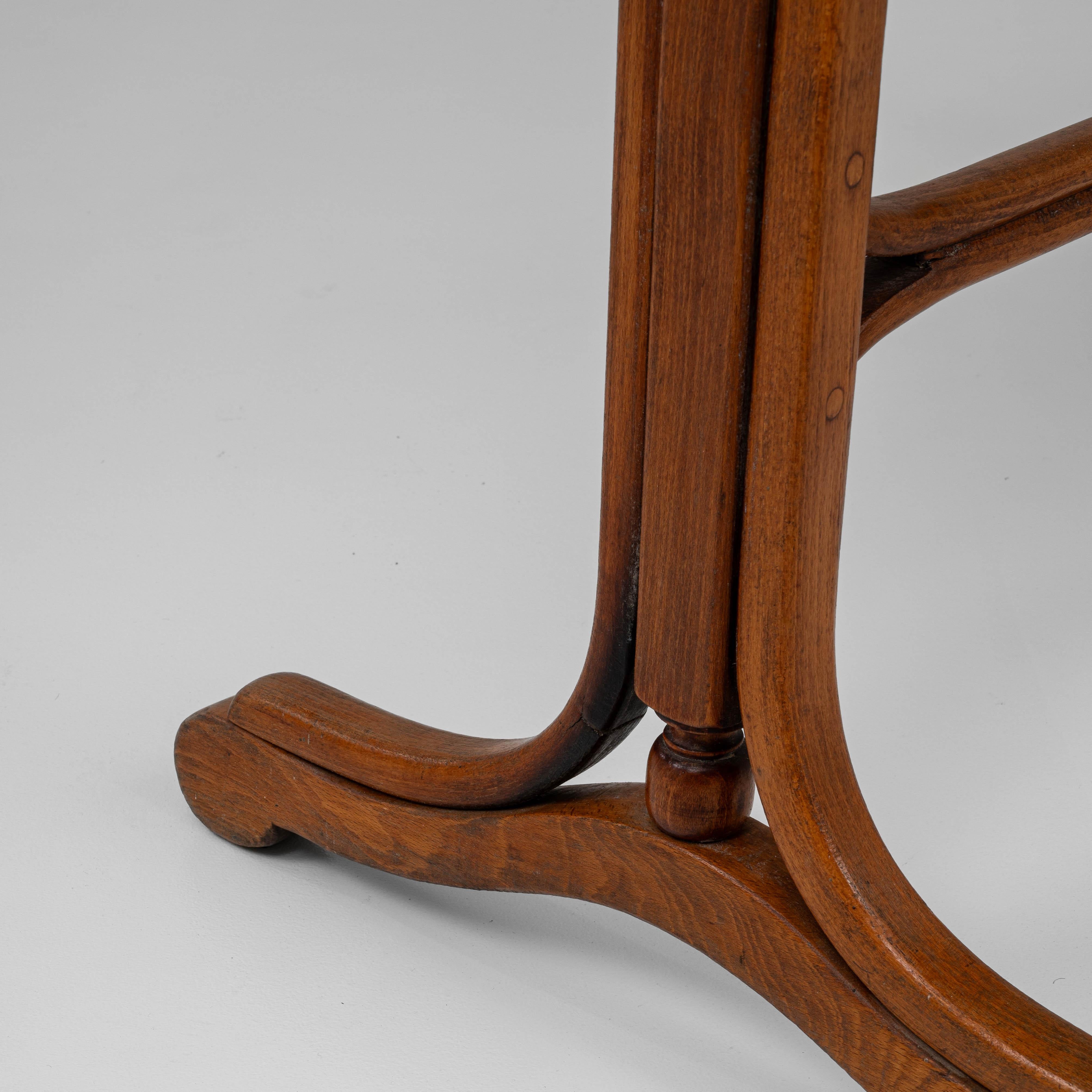 1900s Austrian Wooden Side Table For Sale 5