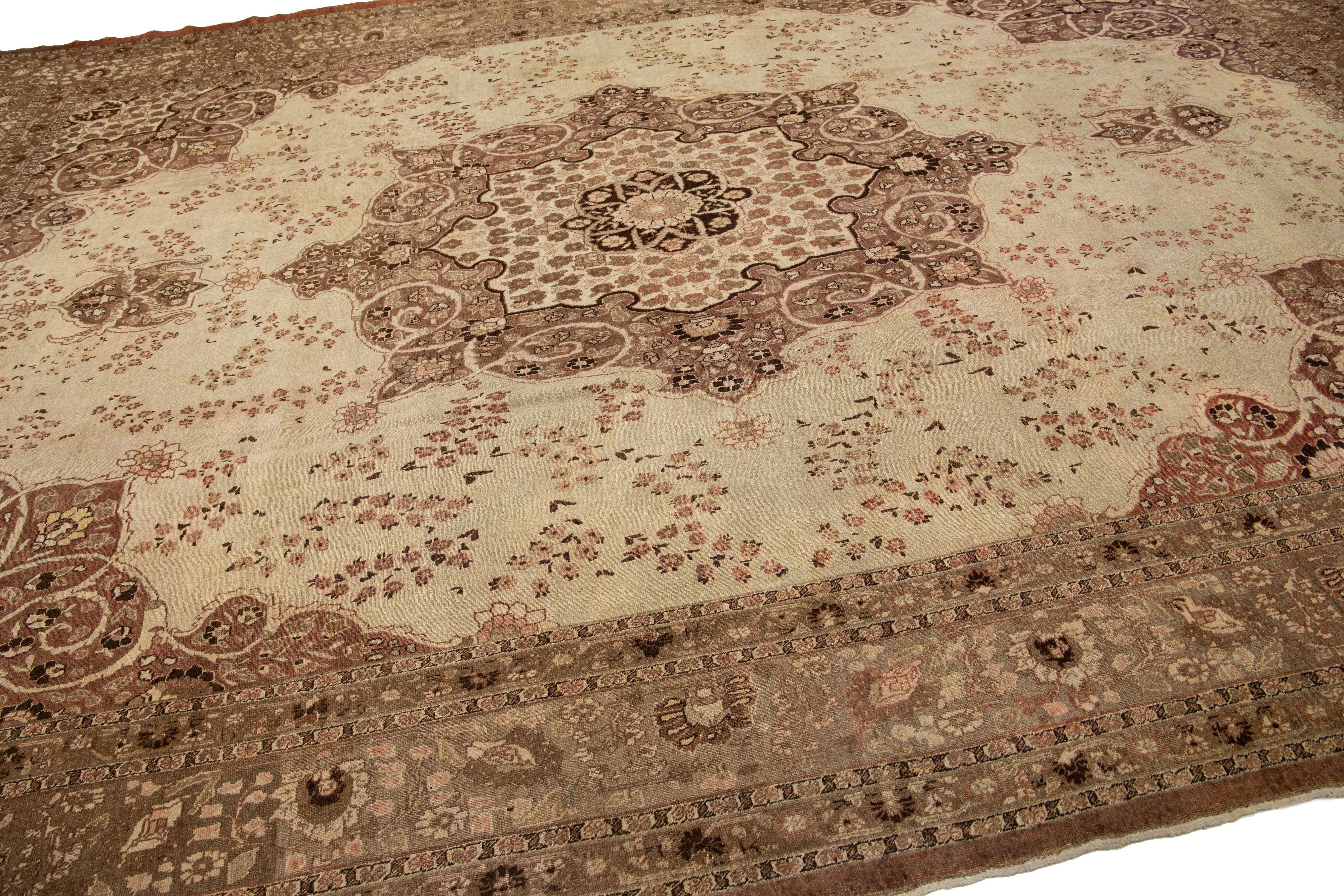 Perse 1900s Beige Handmade Antique Persian Tabriz Wool Rug en vente