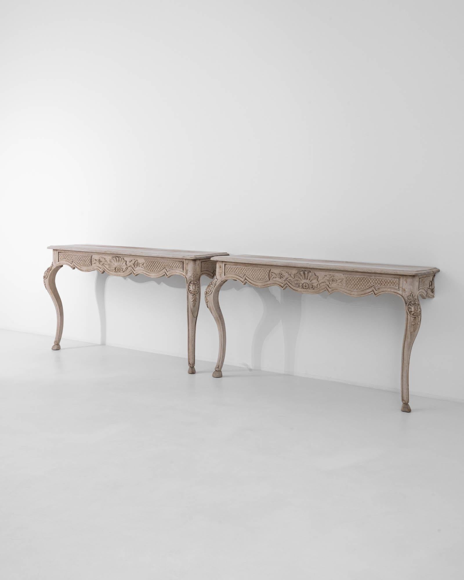 1900s Belgian Bleached Oak Console Tables, a Pair In Good Condition For Sale In High Point, NC