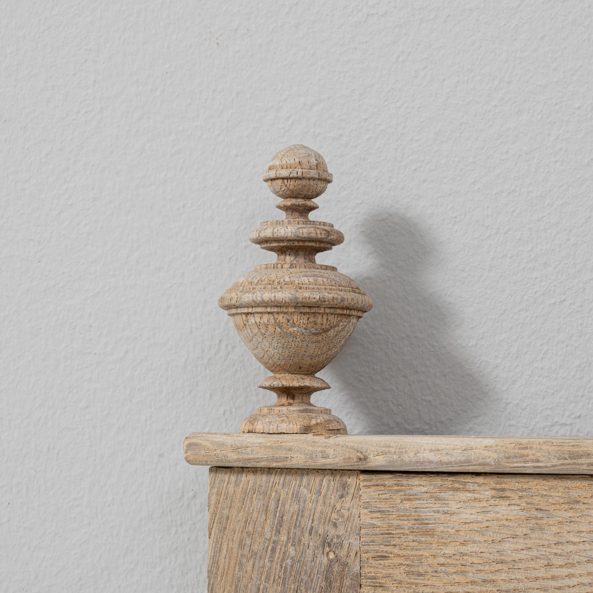 Specchio da parete Foldes in Oak intagliato in Belgio del 1900 in vendita 6