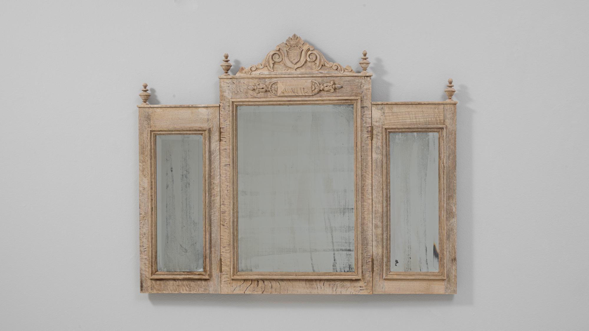 Specchio da parete Foldes in Oak intagliato in Belgio del 1900 in vendita 3