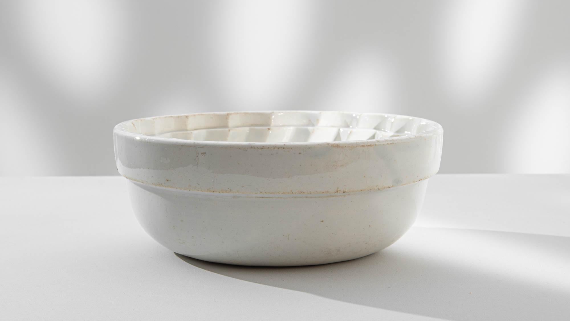 1900s Belgian Ceramic Bowl For Sale 2