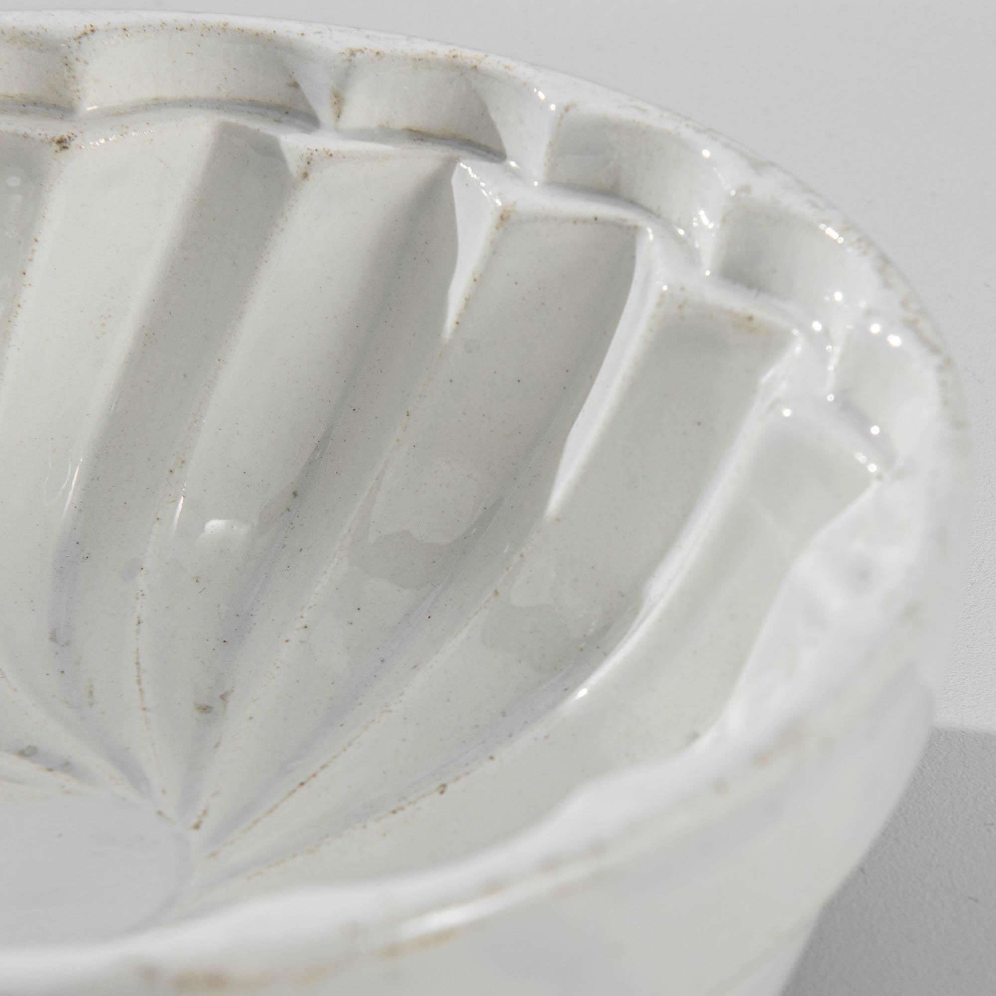 1900s Belgian Ceramic Bowl For Sale 4