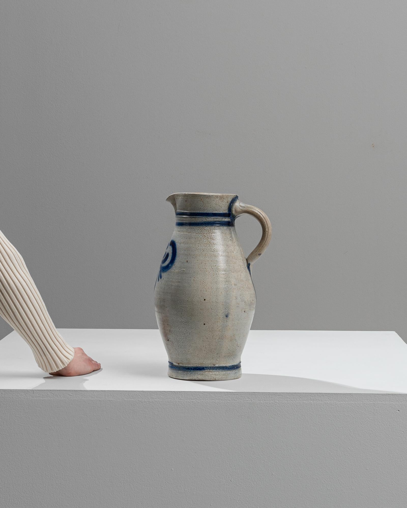 Brocca belga in ceramica del 1900 In condizioni buone in vendita a High Point, NC