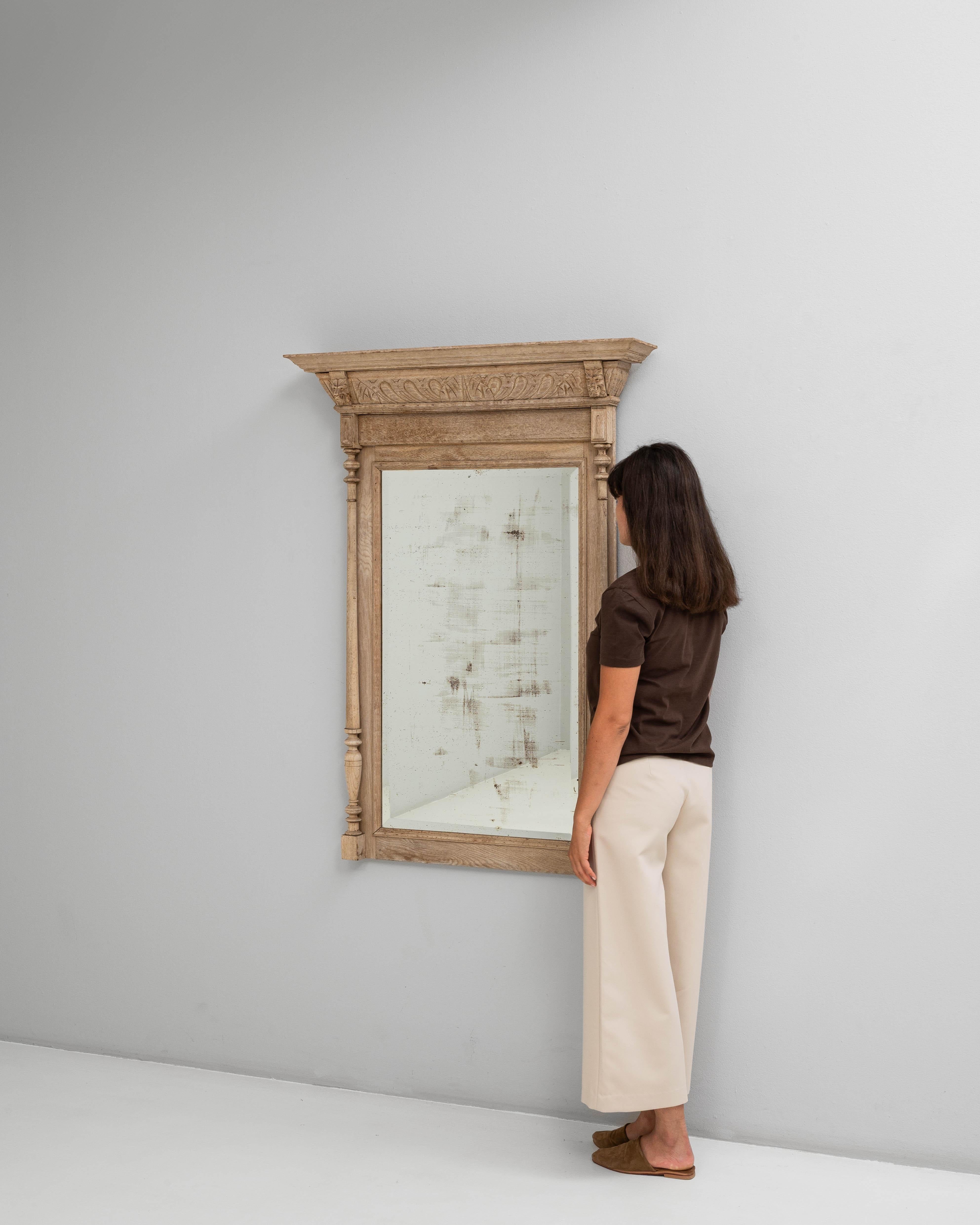 Espejo de roble belga de 1900 en venta 1