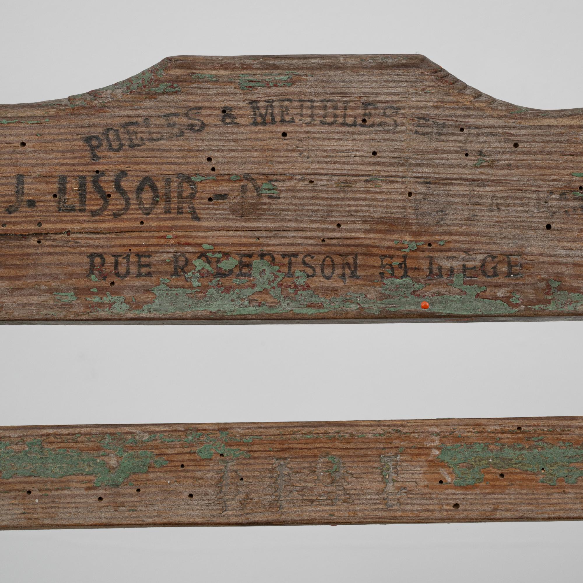 1900s Belgian Set Of Four Metal & Wooden Garden Chairs For Sale 5
