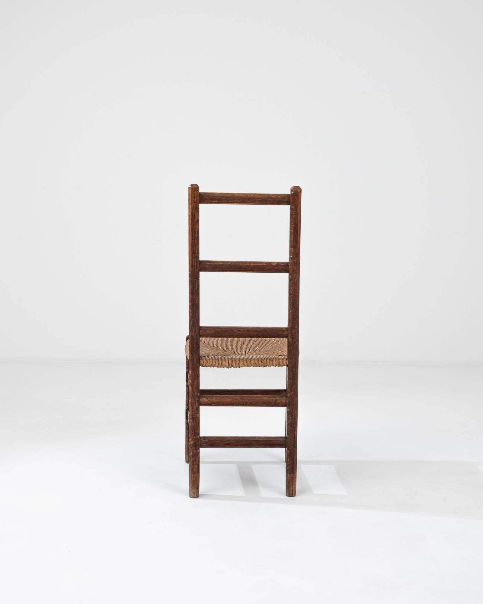 XX secolo Sedia belga in legno del 1900 in vendita