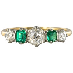 1900s Belle Époque Emerald Diamonds 18 Karat Yellow Gold Garter Ring