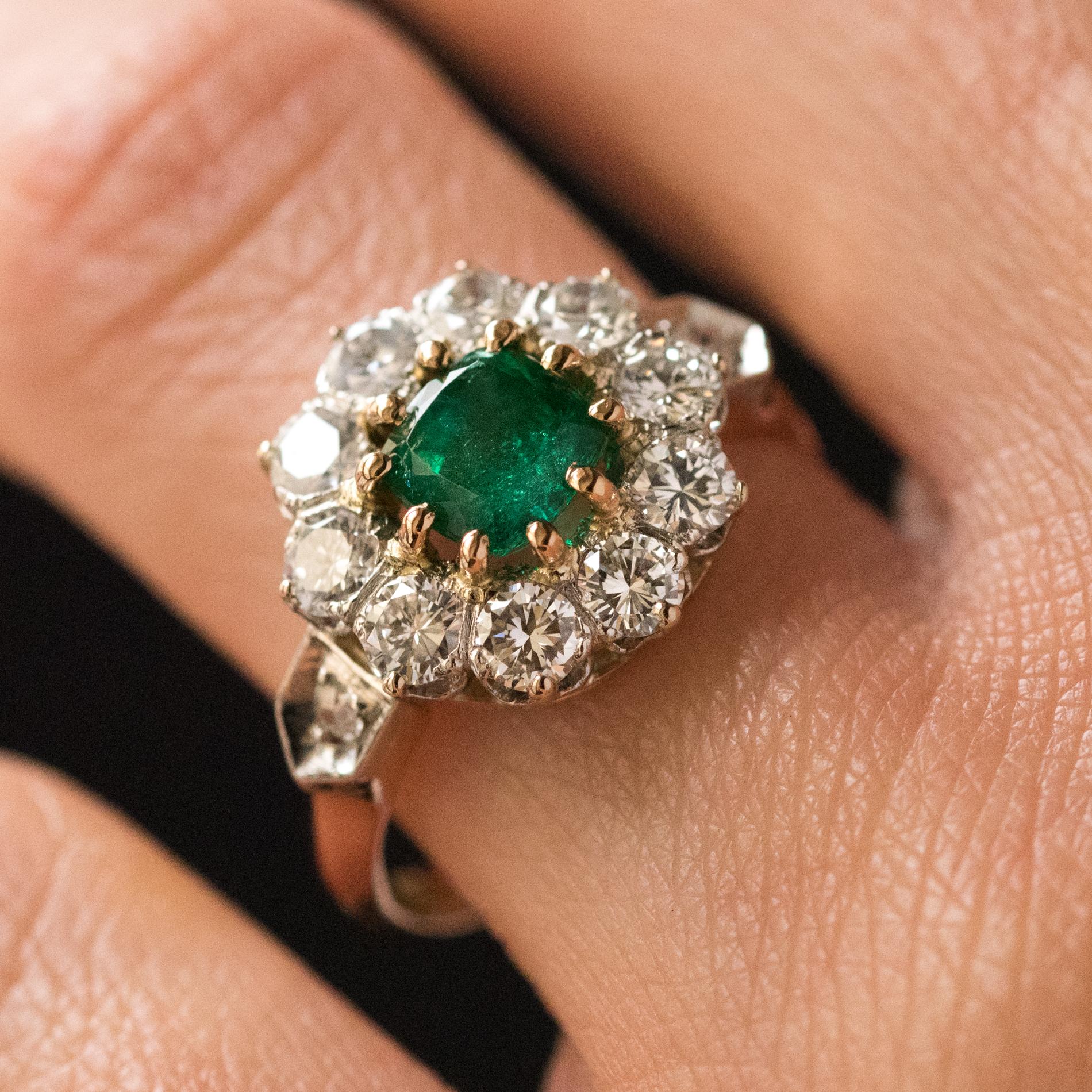 1900s Belle Époque Emerald Diamonds 18 Karat Rose Gold Platinium Daisy Ring 6