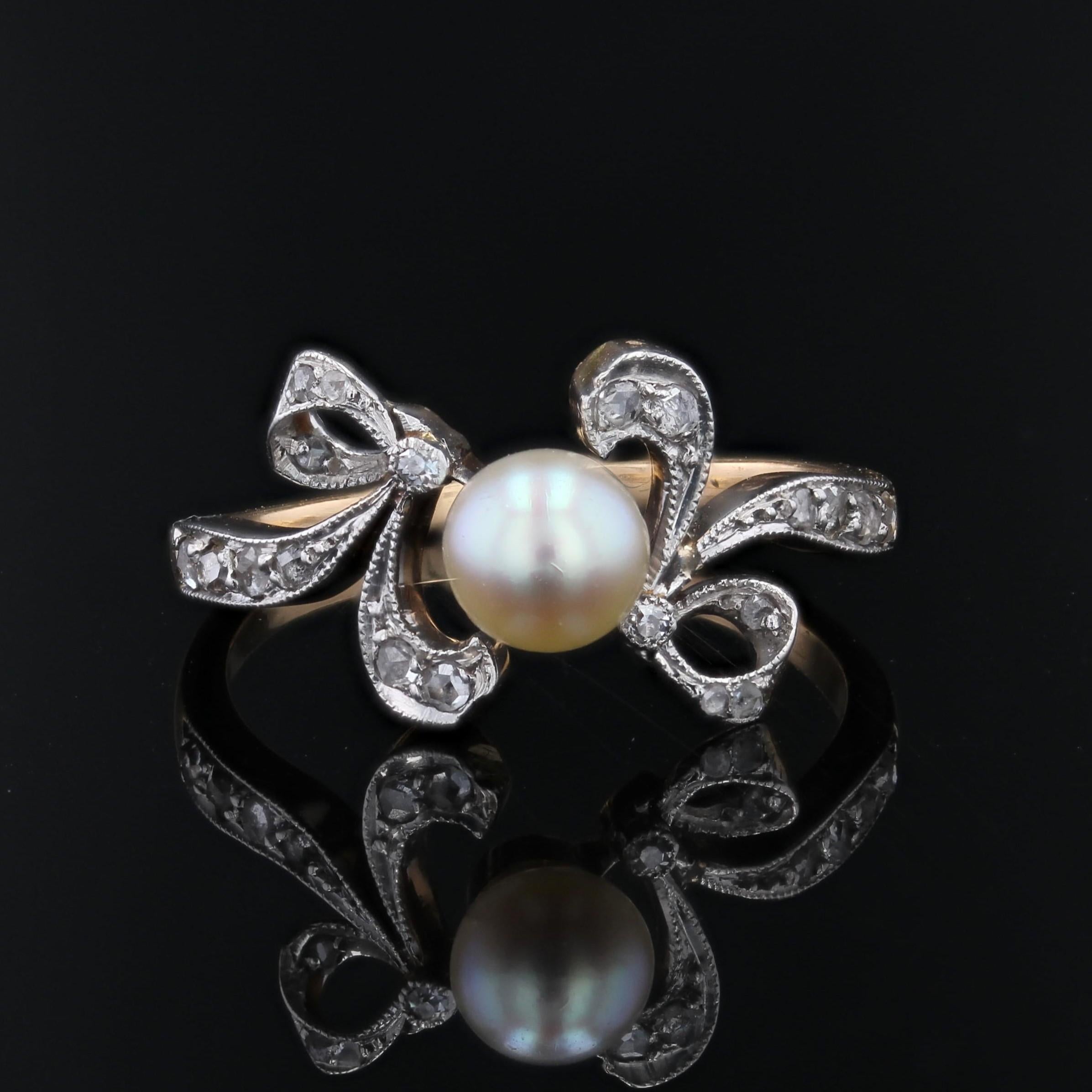 Anello Belle Epoque del 1900 con diamanti e perle in oro giallo 18 carati e platino In condizioni buone in vendita a Poitiers, FR