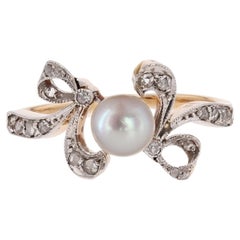 Antique 1900s Belle Epoque Fine Pearl Diamonds 18 Karat Yellow Gold Platinum Ring