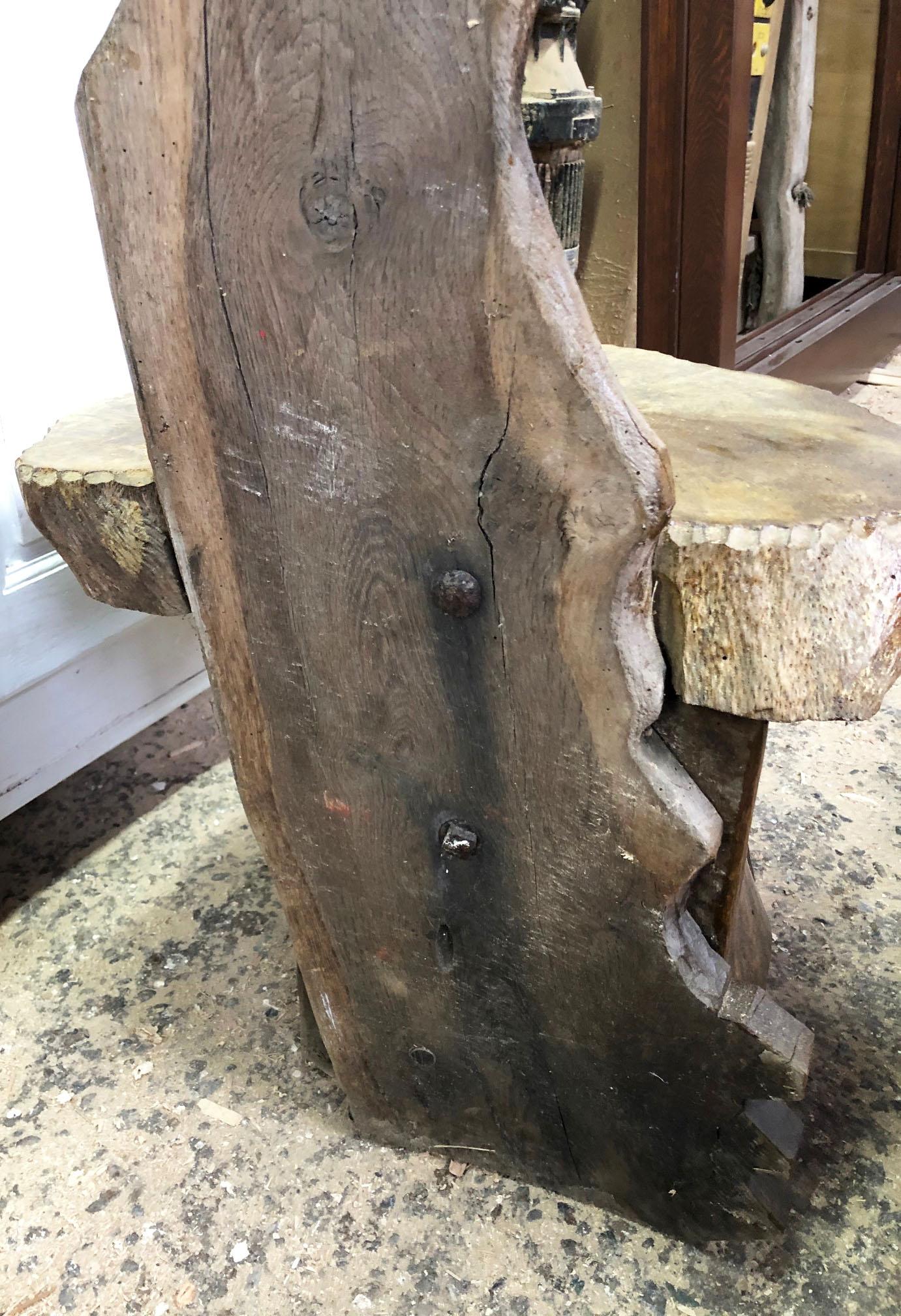 It is a large and hight chair, in oak, original Italian from 1900, Folk Art.
The paint is original in patina, honey amber color.
 As shown in the photographs and videos, there are some small imperfect spots that prove its authenticity.
Coming from a