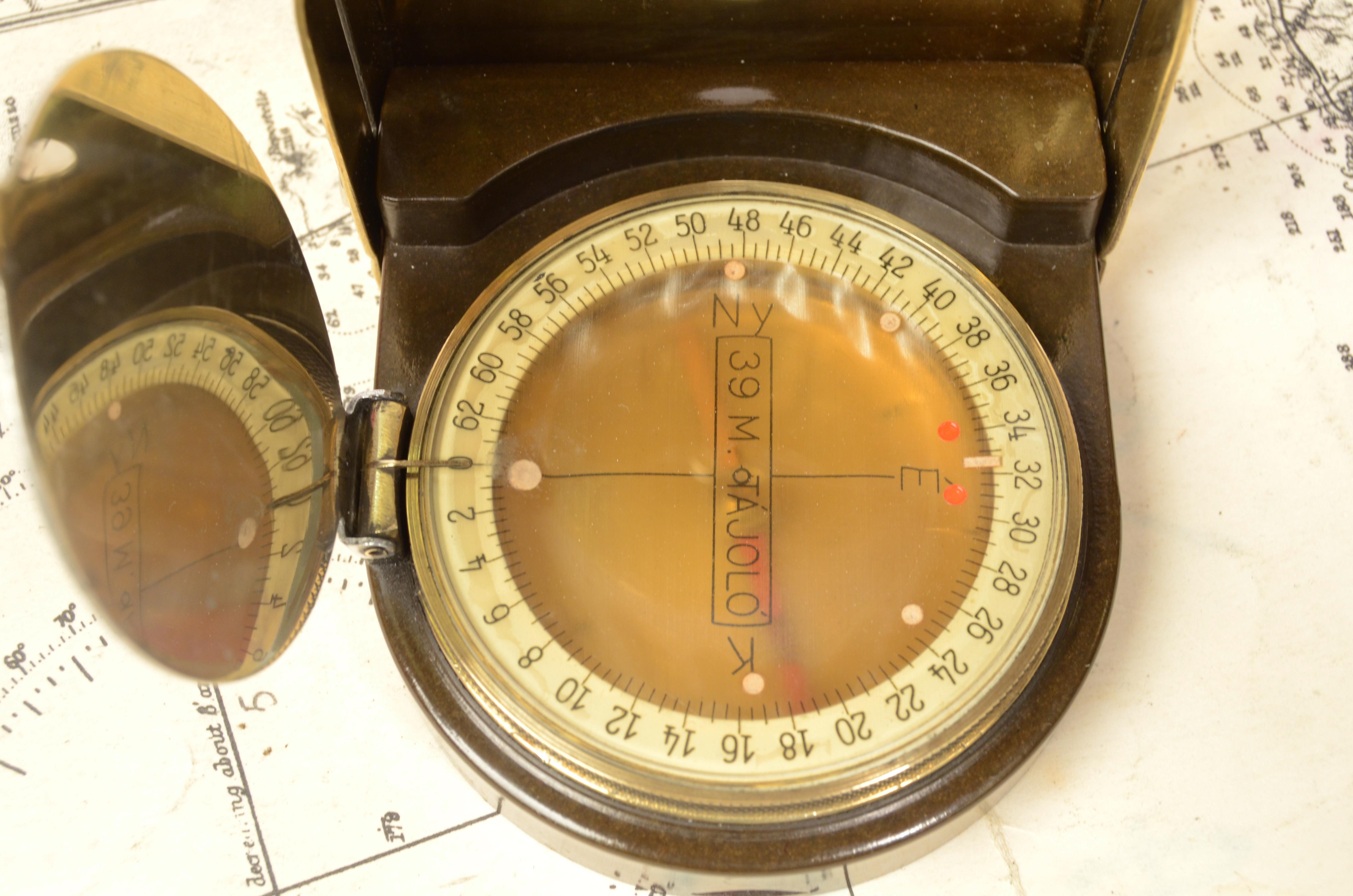 1900er Jahre Messing Bakelit Magnetic Topographer Kompass Surveyor Measurement Instrumen (Europäisch) im Angebot