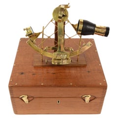 1900er Jahre Messing Sextant Signiert H. Hughes & Son Antikes maritimes Navigationsgerät