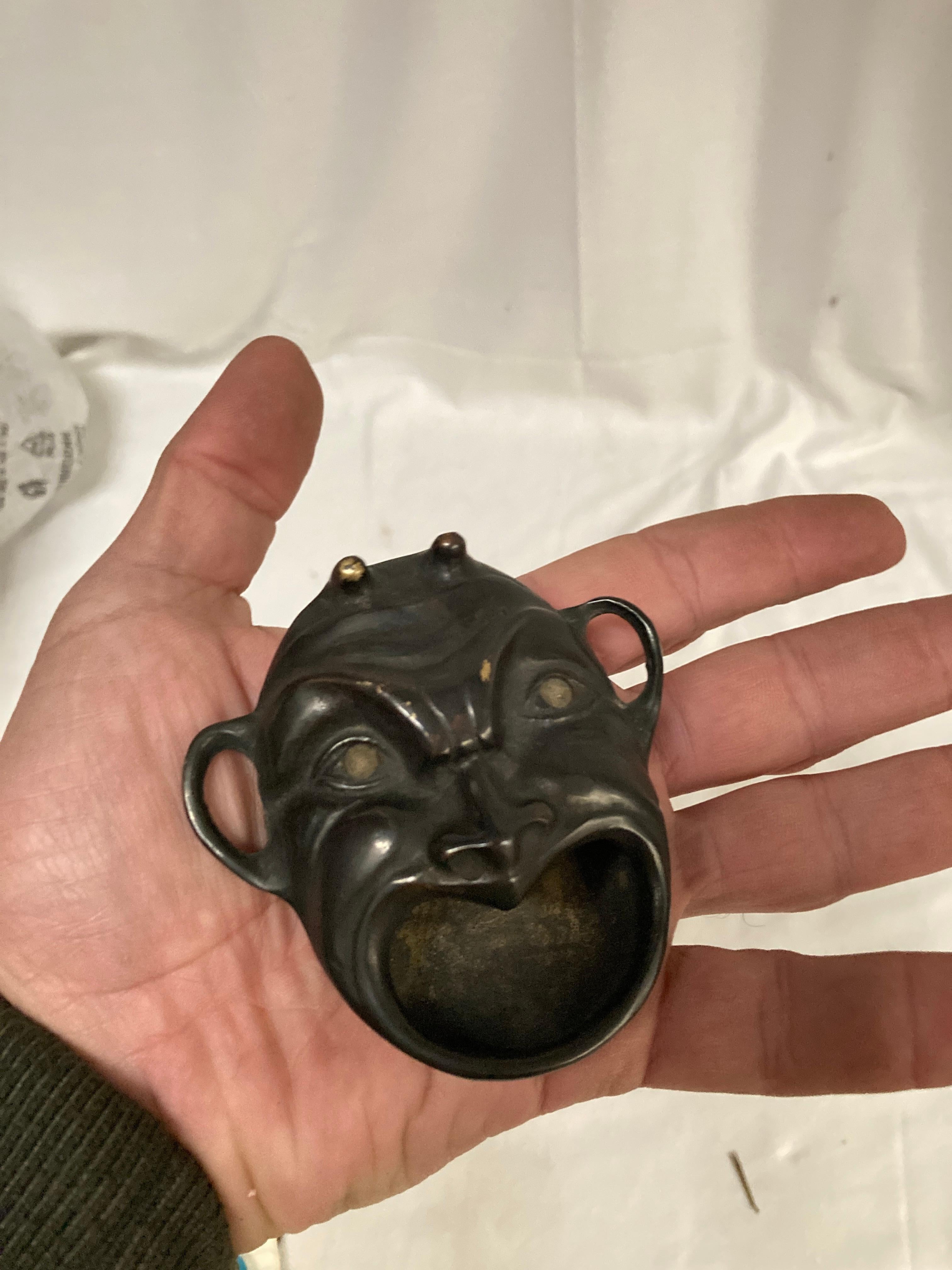 1900's Bronze ashtray For Sale 2