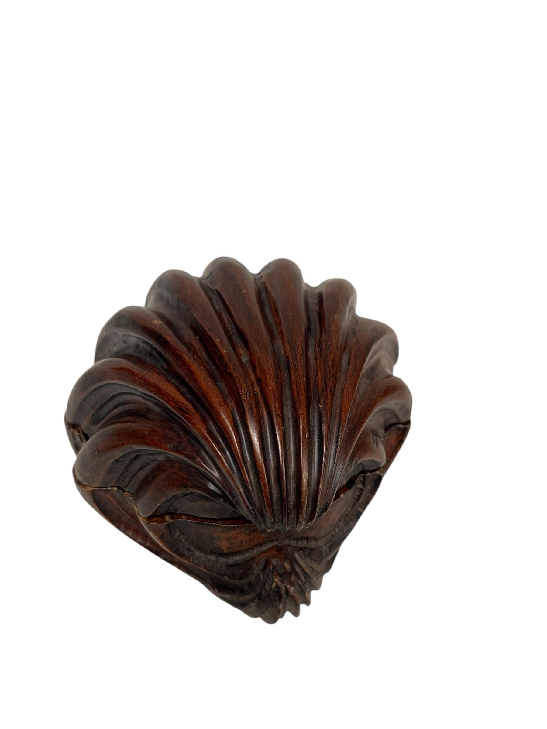 1900's Carved wood decorative 
