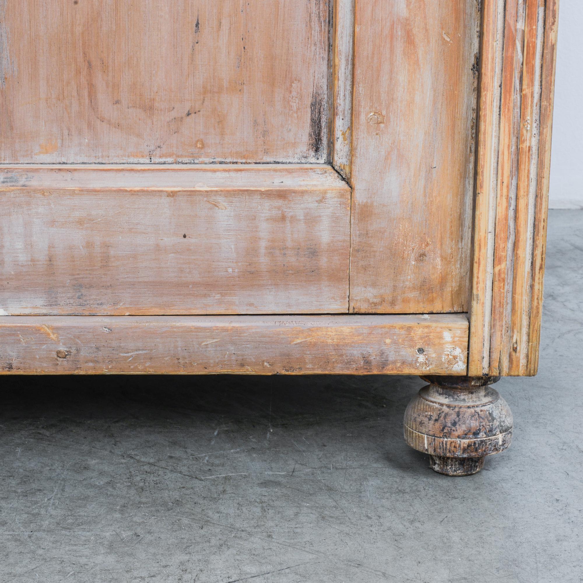 1900s Central European Wood Patinated Vitrine 7