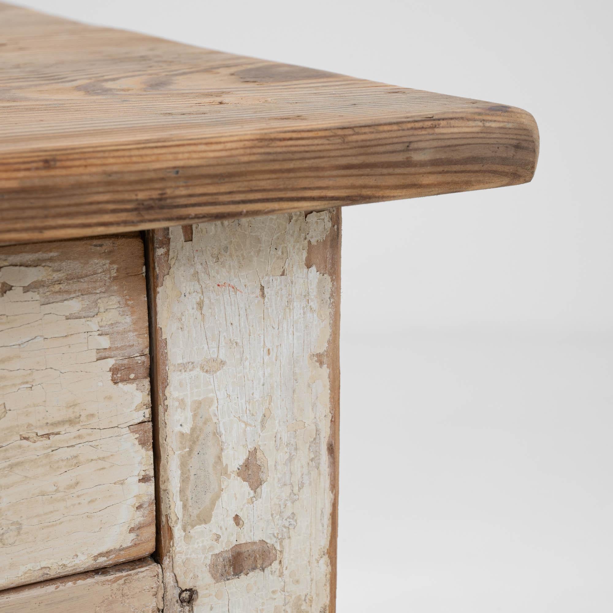 Tabouret en bois d'Europe centrale des années 1900 en vente 3