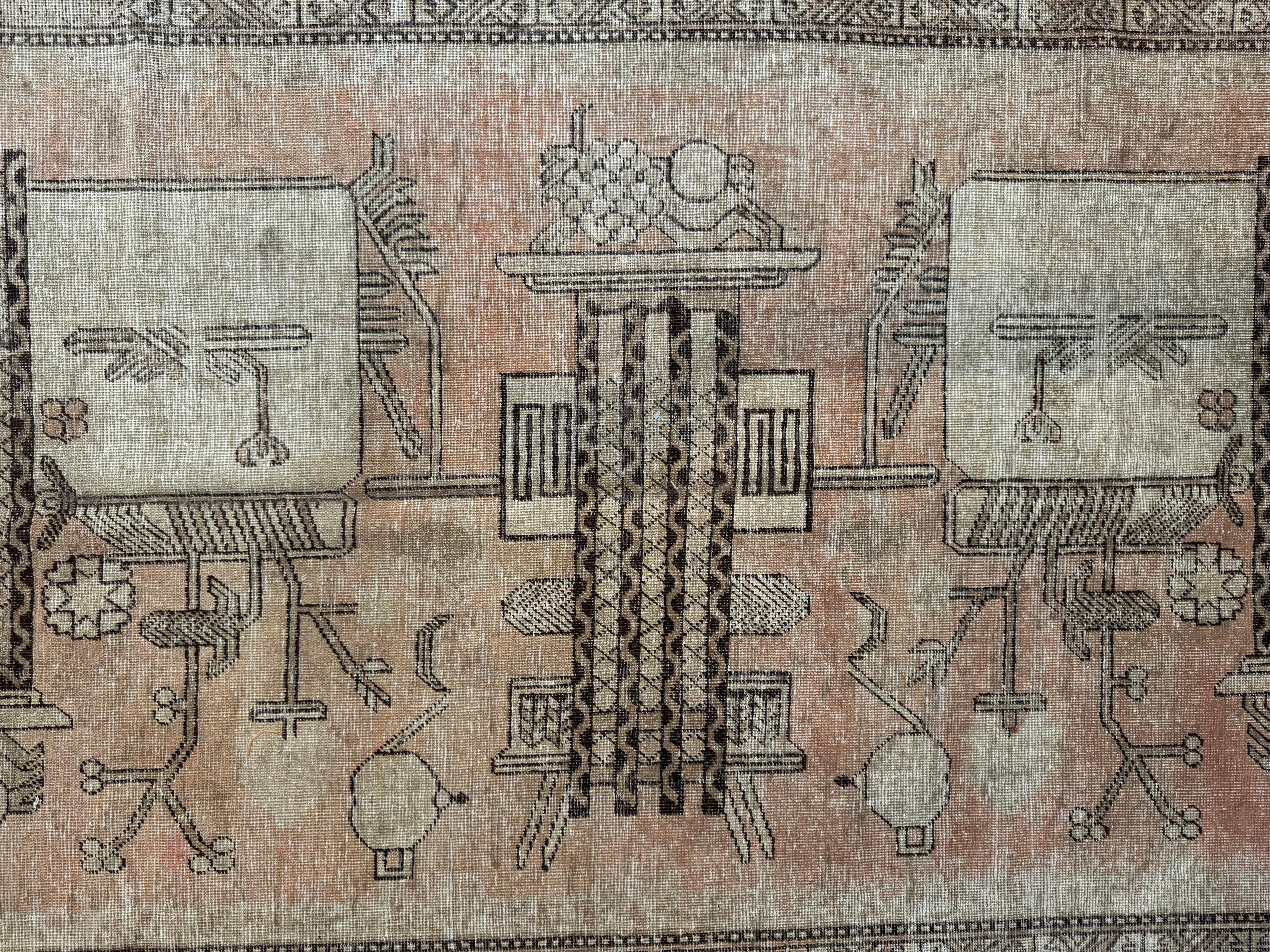 Erleben Sie Vintage-Luxus mit diesem antiken Samarkand-Teppich aus dem 19. Jahrhundert, der 10,10' x 5,7' groß ist. Die filigranen Muster und kräftigen Farben bereichern jeden amerikanischen Raum und bieten eine perfekte Mischung aus historischem