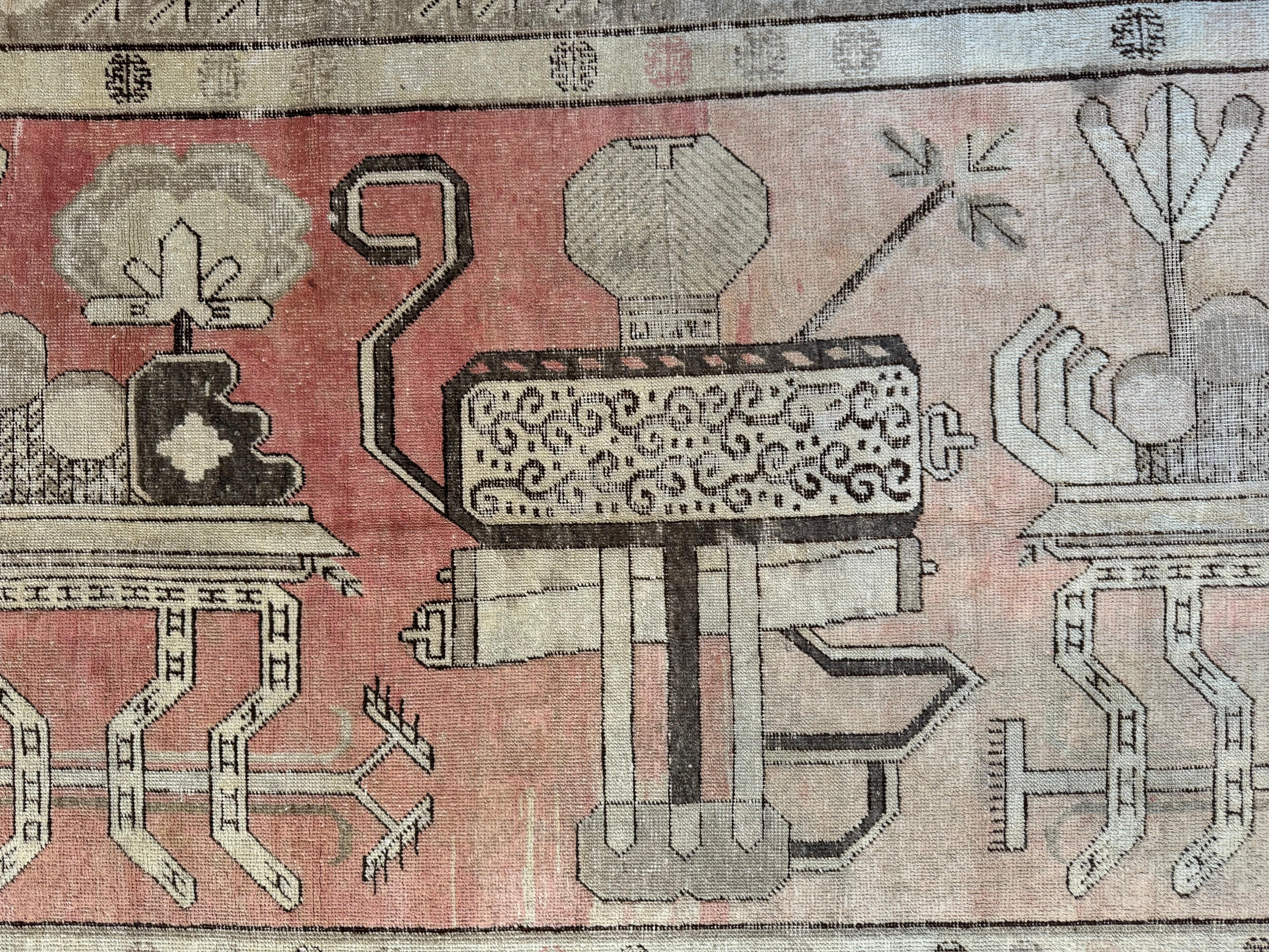 Découvrez l'allure vintage avec ce tapis Samarkand antique du XIXe siècle, d'une dimension de 8,10' x 5,1'. Son design captivant et ses tons chauds enrichissent toute maison AM Contemporary, trouvant un équilibre harmonieux entre le charme classique