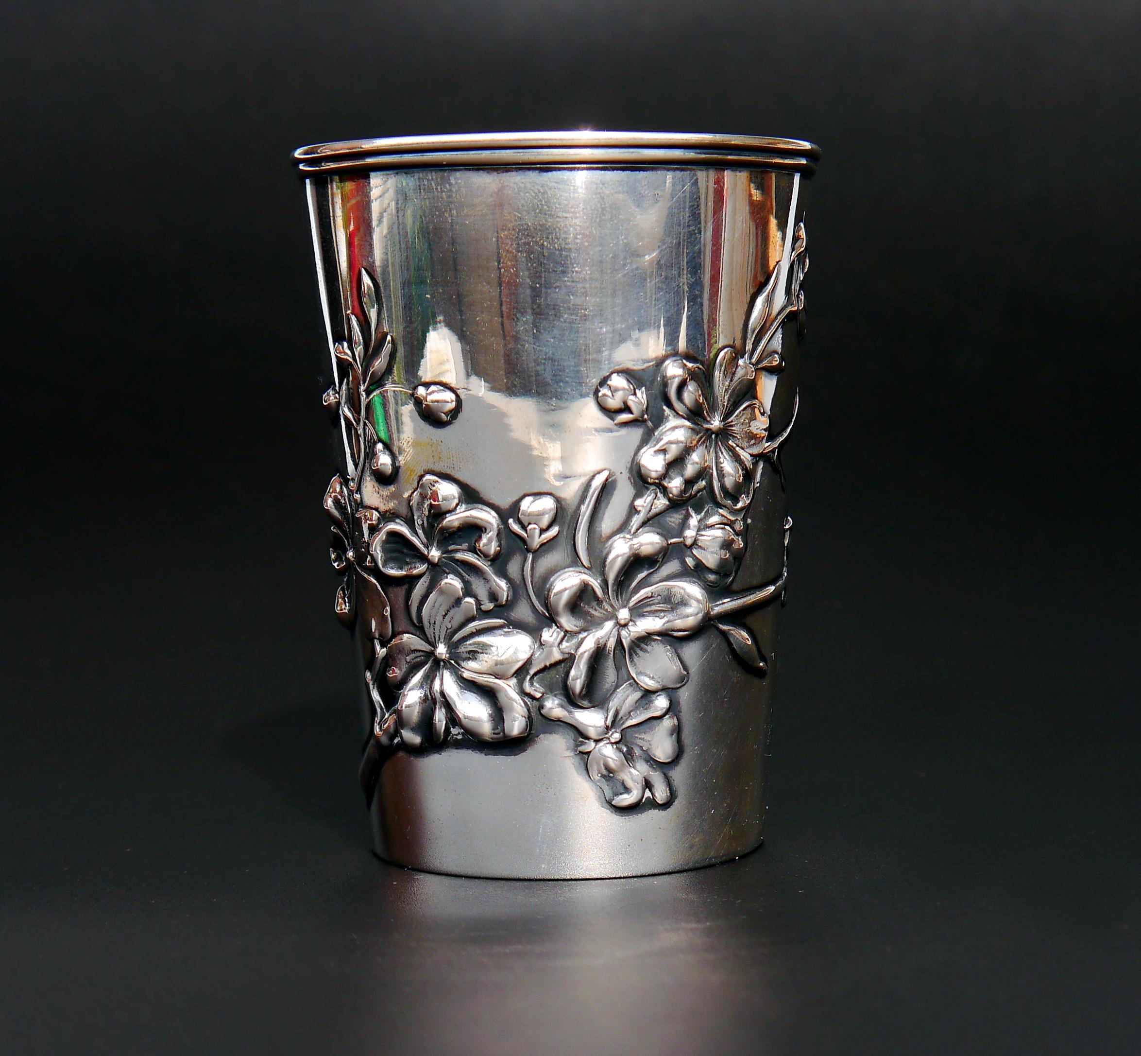 1900s Cherry Blossoms German solid coin Silver Cup /109 gr Unisexe en vente