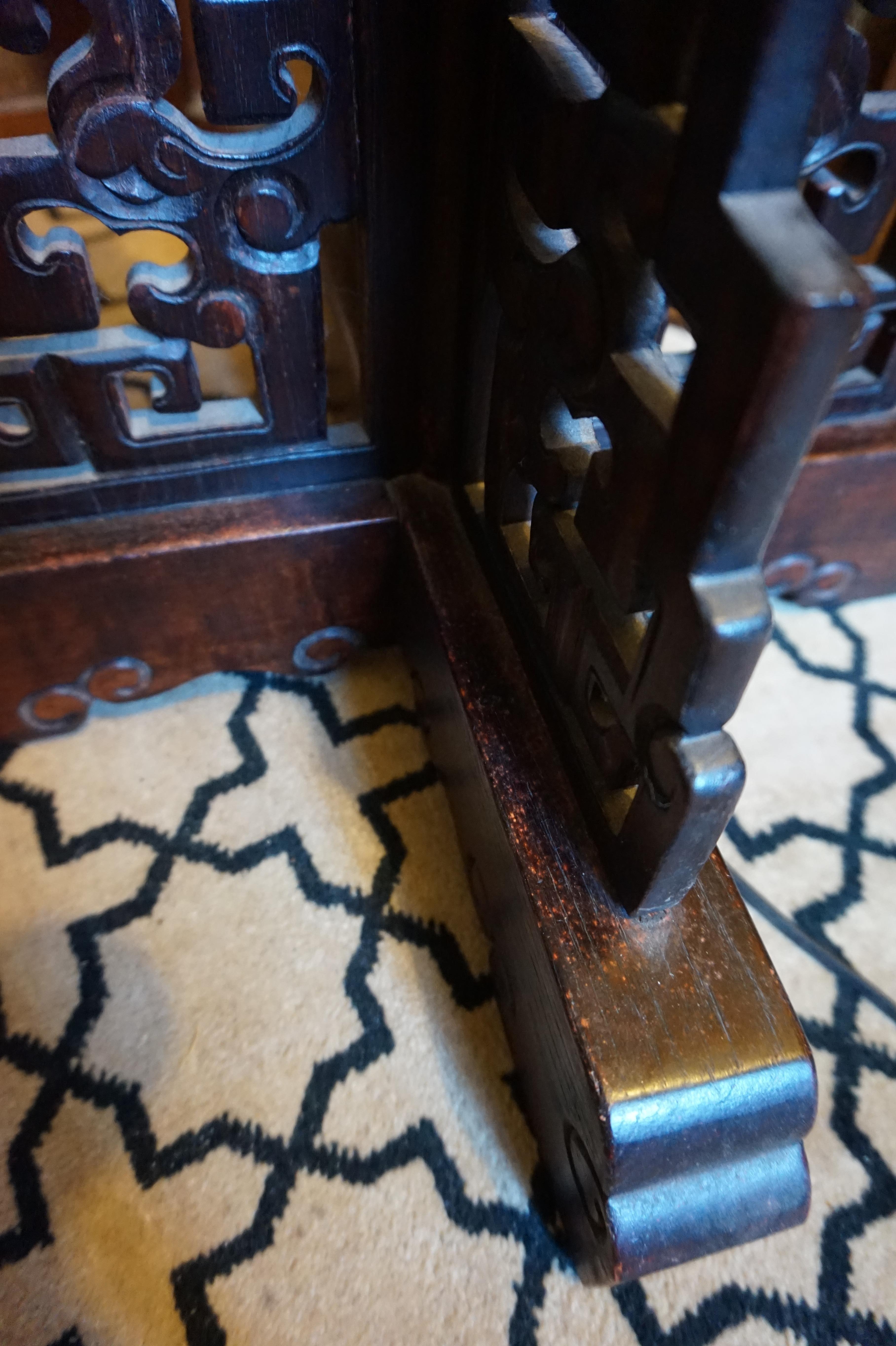 1900s Chinese Hardwood Carved Lamp with Raw Silk Shade 5