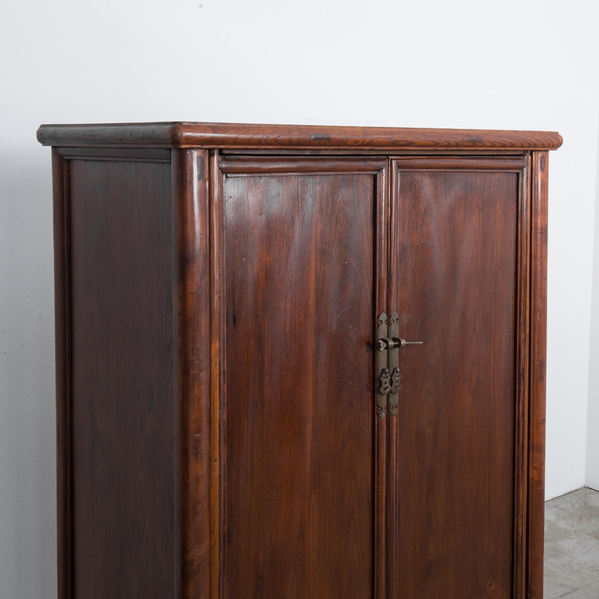 1900s Chinese Wooden Armoire 4
