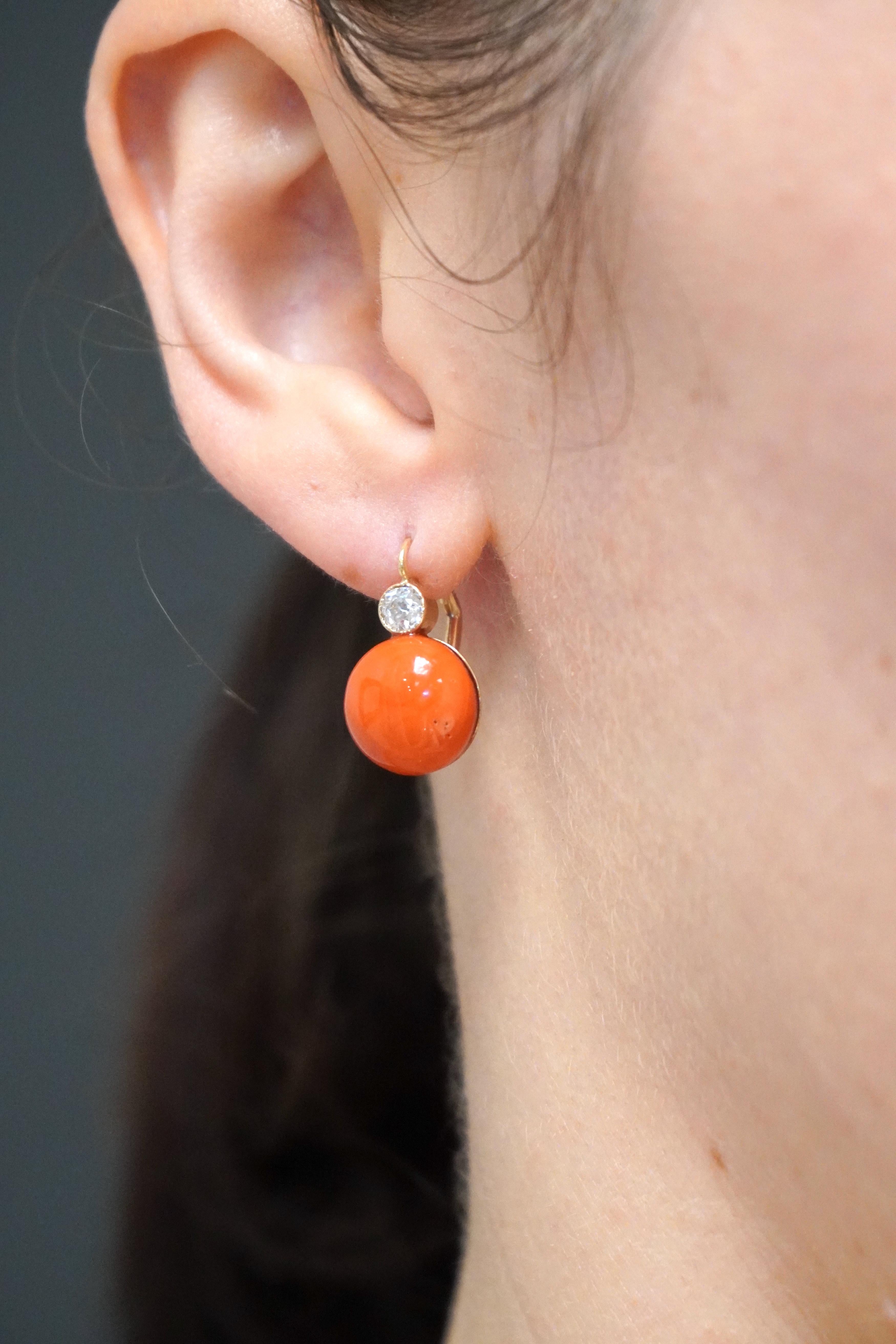 1900s Coral button Earrings with Diamonds and 14k Gold 1