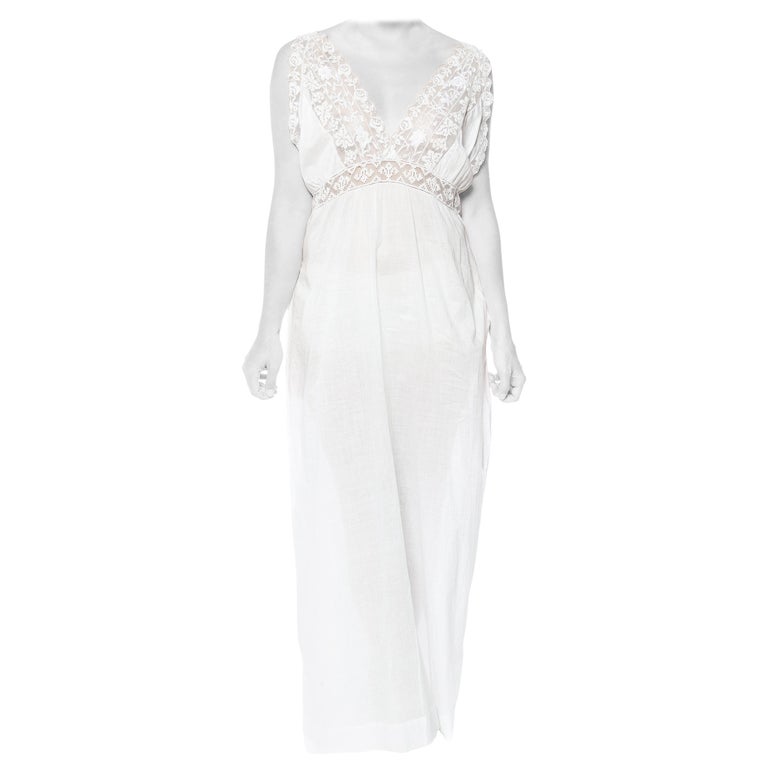 1900S White Cotton Edwardian Nightgown Dress With Inset Filet Lace And  Hand-Emb For Sale at 1stDibs | edwardian nightwear, lace nightgown dress,  1900s nightgown