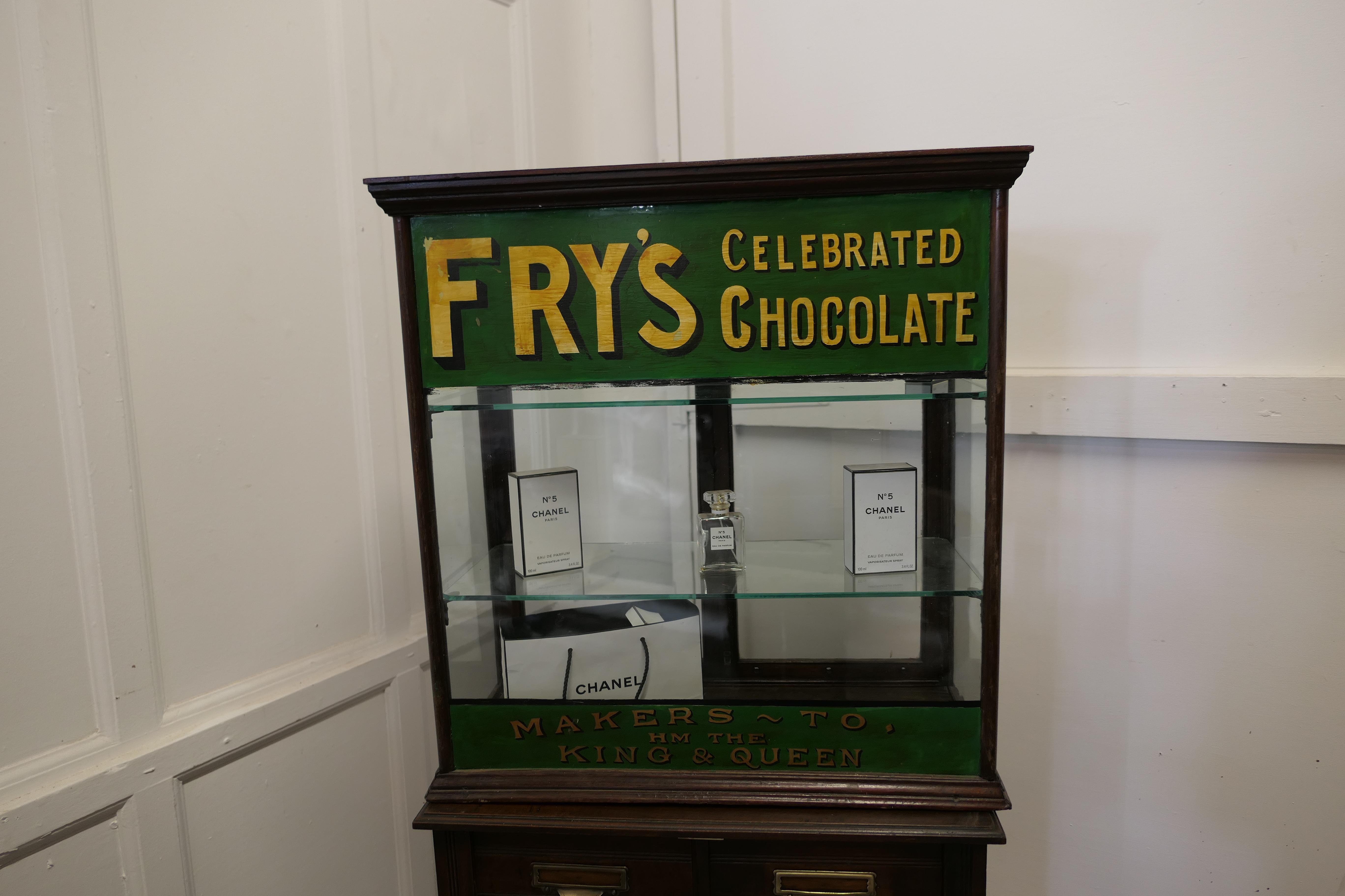 1900s Counter Top Sweet Shop Display Cabinet     In Good Condition For Sale In Chillerton, Isle of Wight