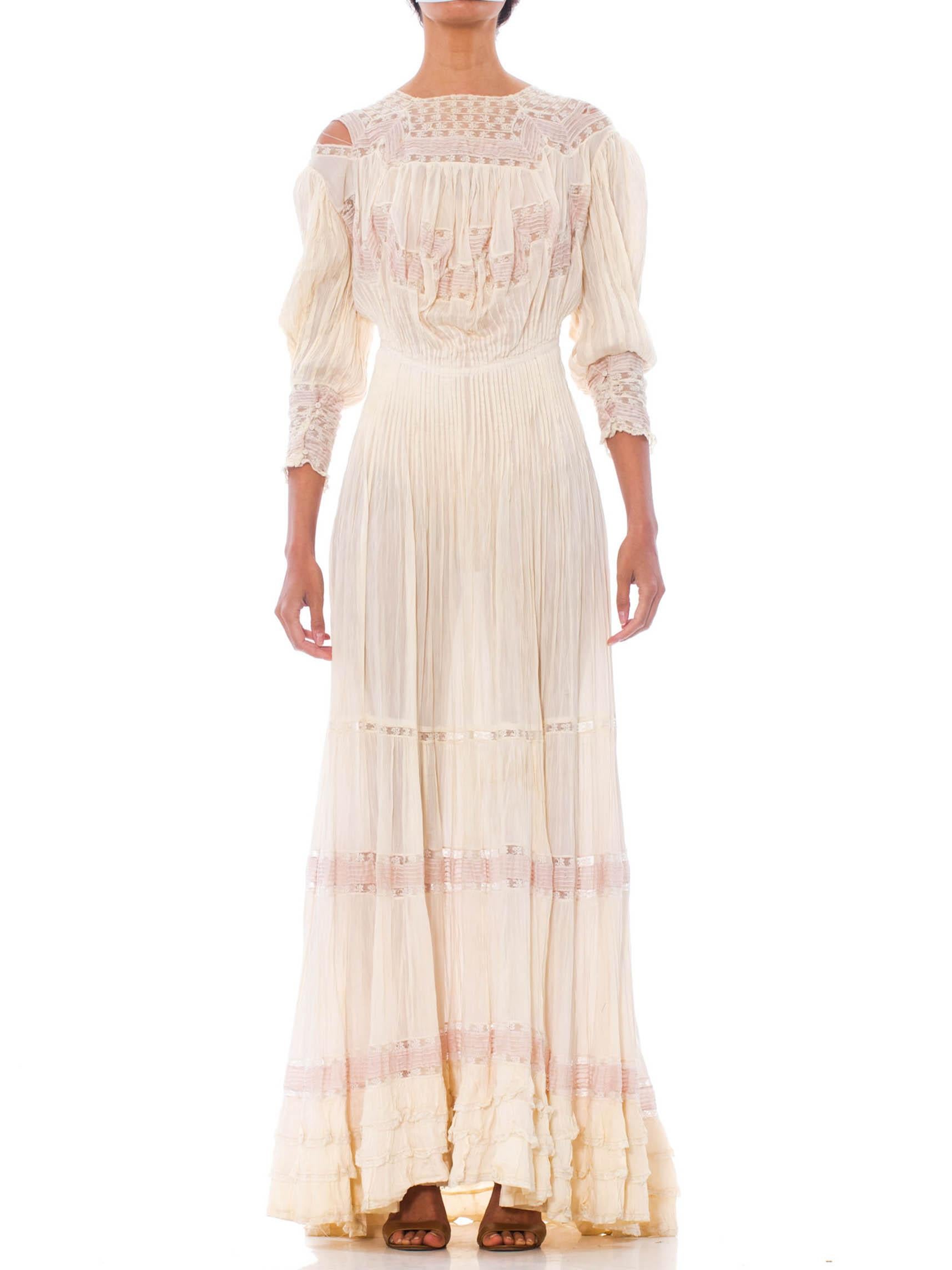 1900S Cream & Pink Silk Cotton Formal Edwardian Lace Tea Dress With Blouse Fron In Excellent Condition In New York, NY