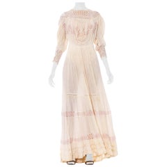 1900S Crème & Rose Soie Coton Formelle Edouardienne Robe de thé en dentelle avec blouse Fron