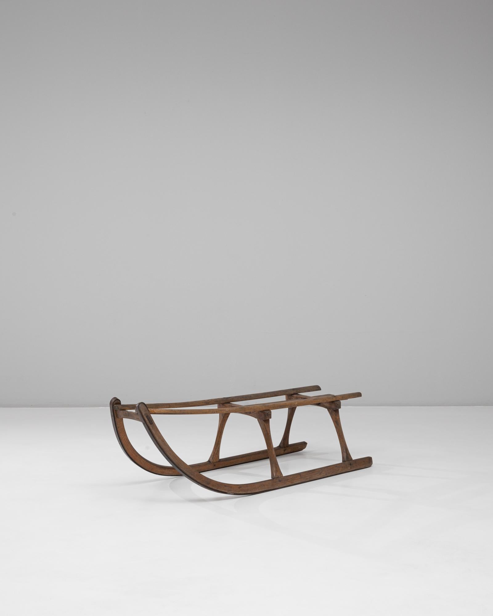 20ième siècle Traîneau en bois courbé tchèque des années 1900 en vente